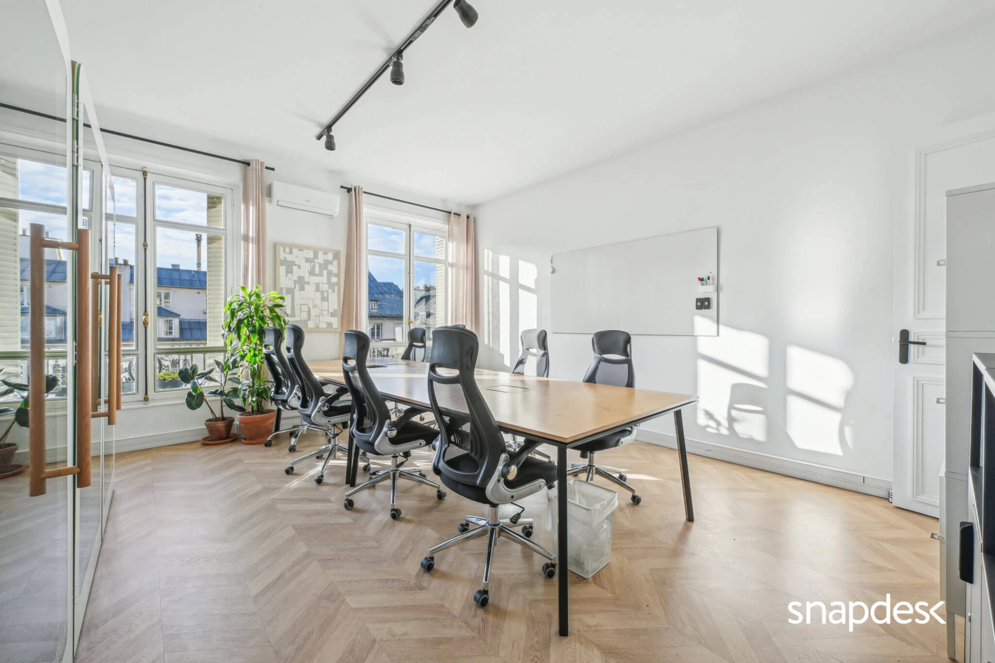 Snapdesk Le Balcon Réaumur, Meeting room for 8 people, Paris 2e