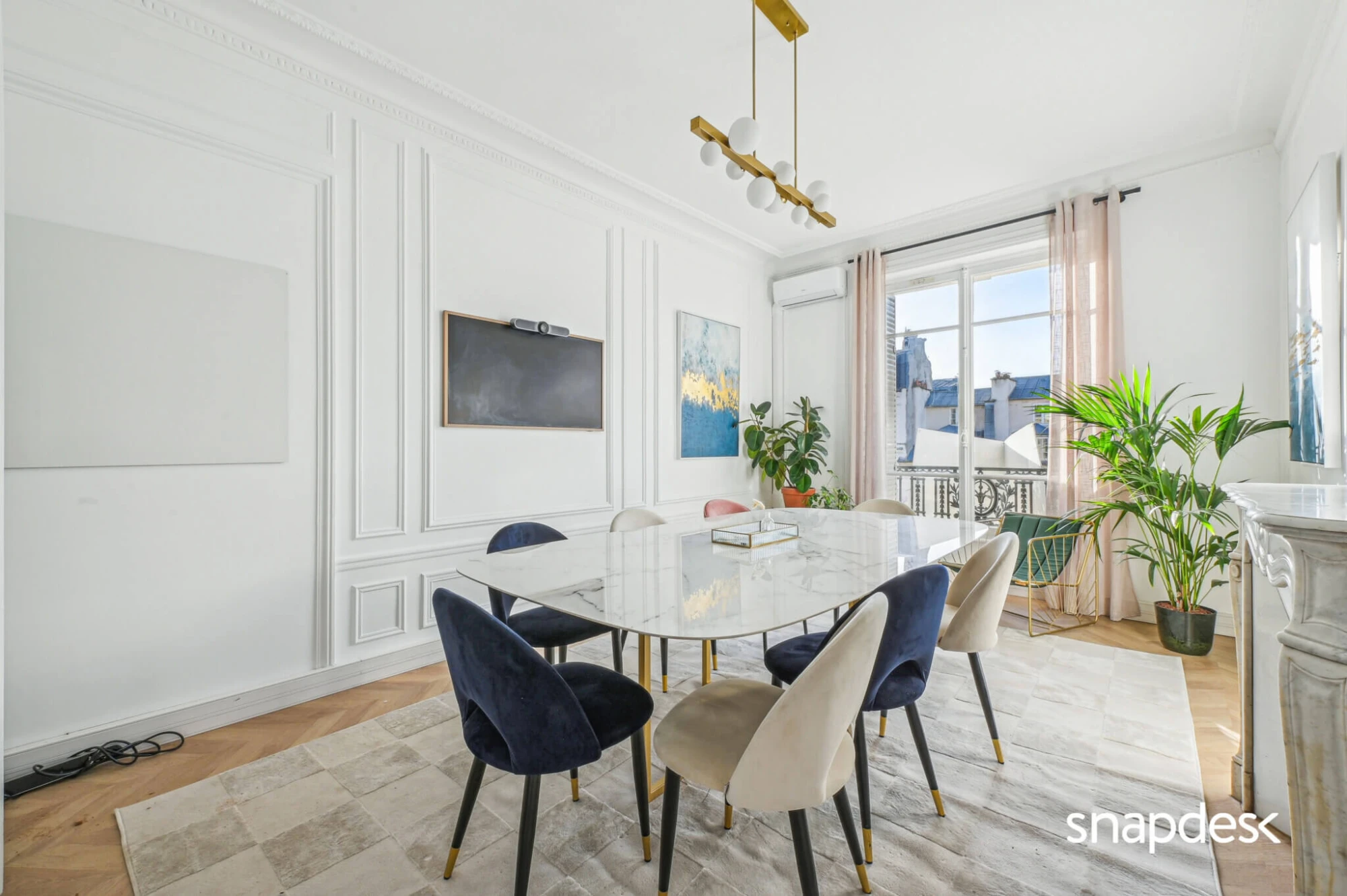 Snapdesk Le Balcon Réaumur, Meeting room for 8 people, Paris 2e