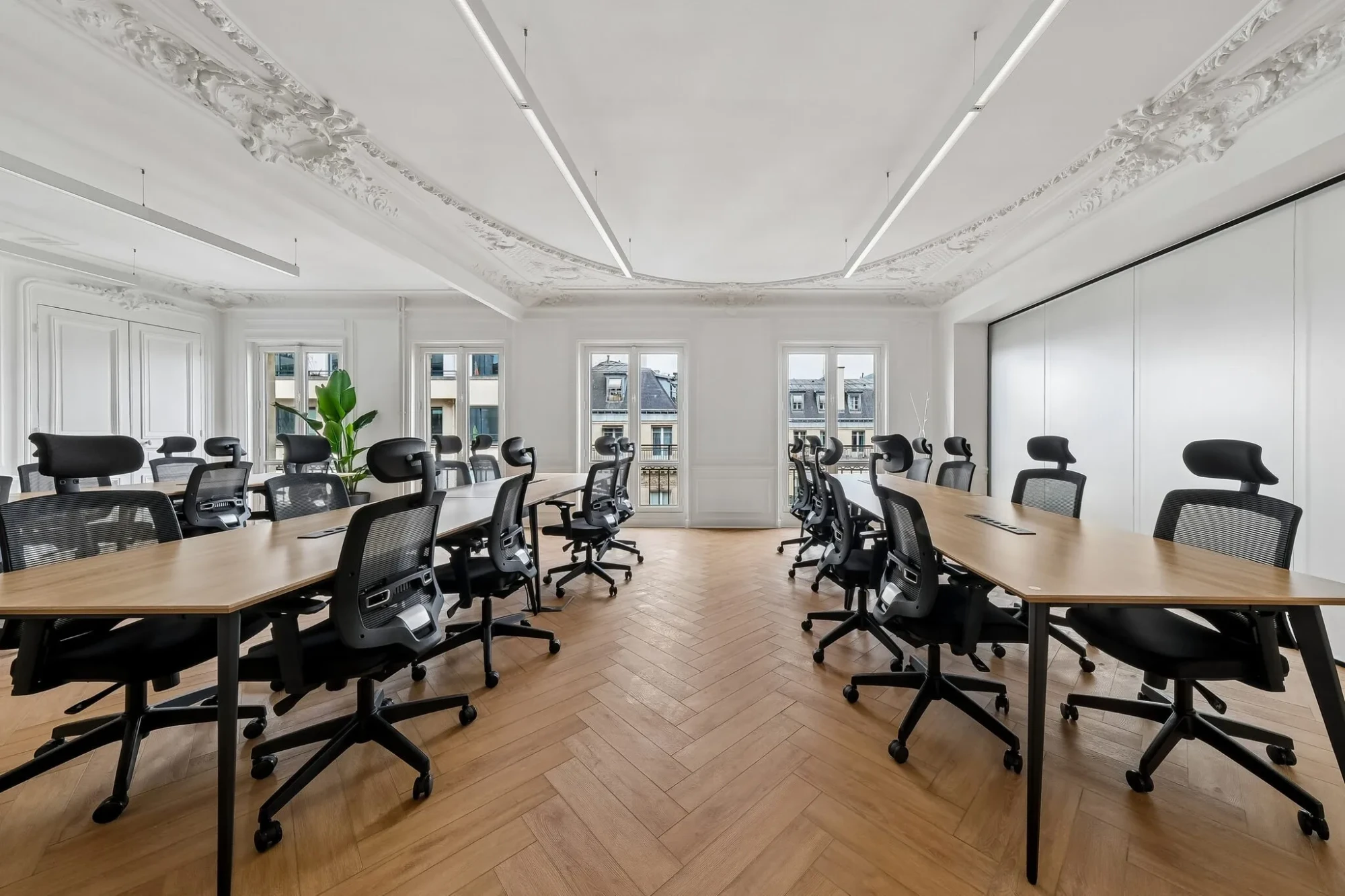 Snapdesk Espace Châteaudun , Open-plan office, Paris 9e