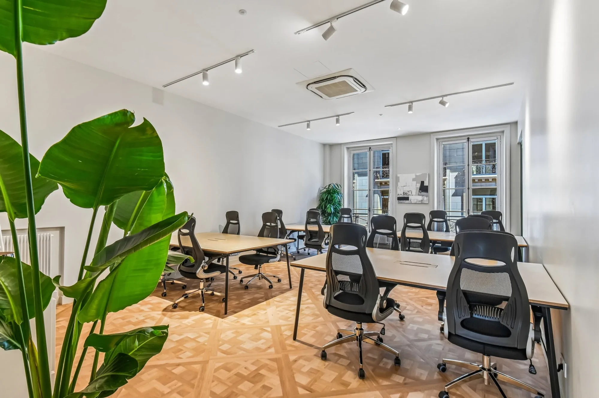 Snapdesk Espace Chaussée d’Antin , Open-plan office, Paris 9e