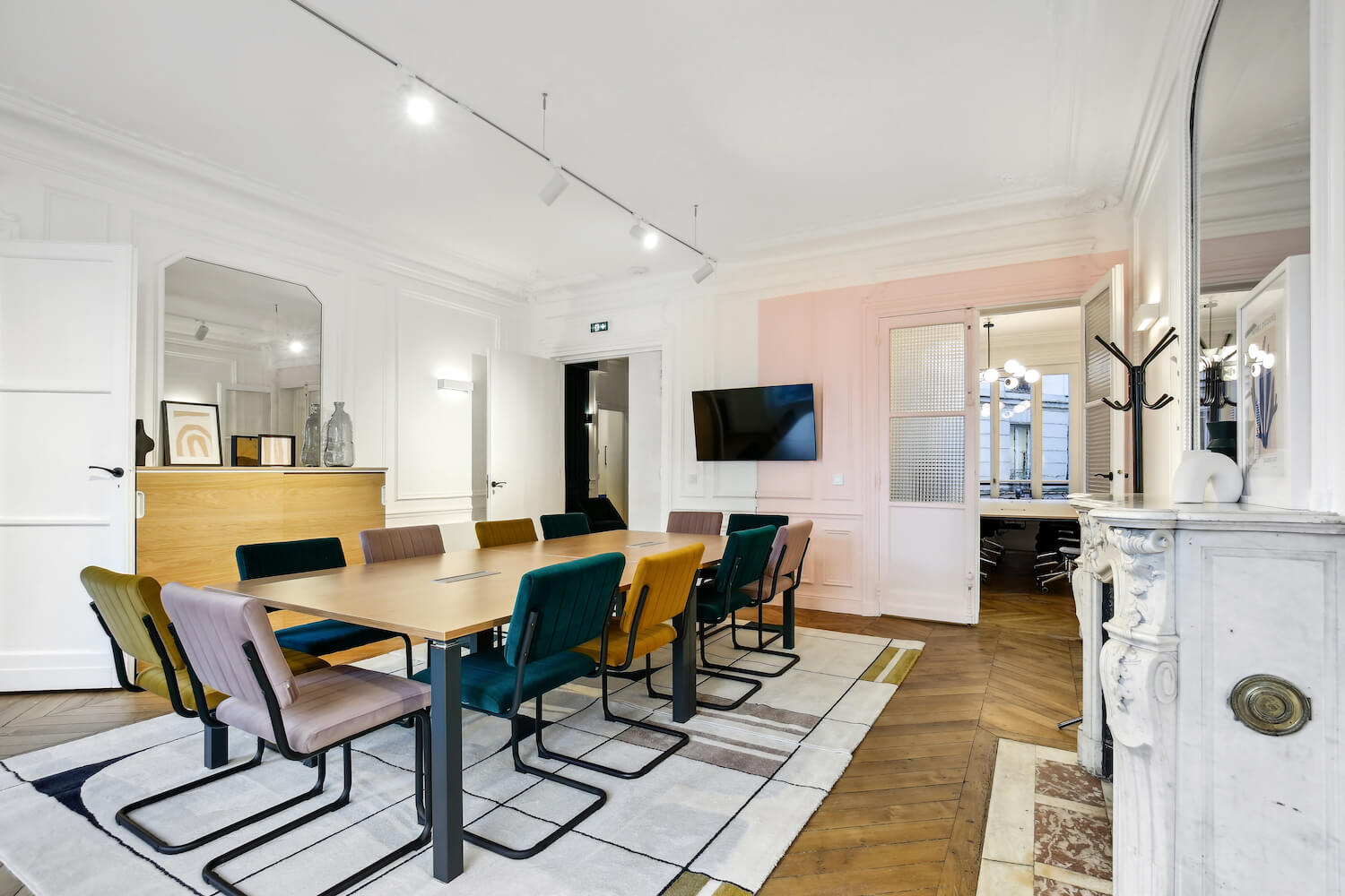 Snapdesk Le Haussmann Lafayette , Meeting room for 12 people, Paris 9e