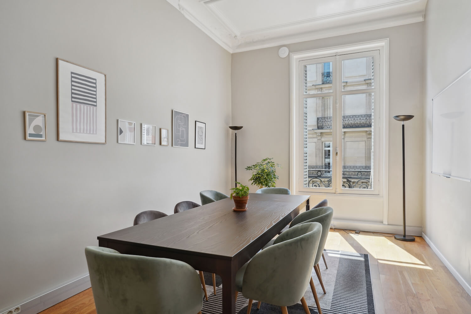 Snapdesk L’Hôtel Iéna, Salle de réunion 8 personnes, Paris 16e