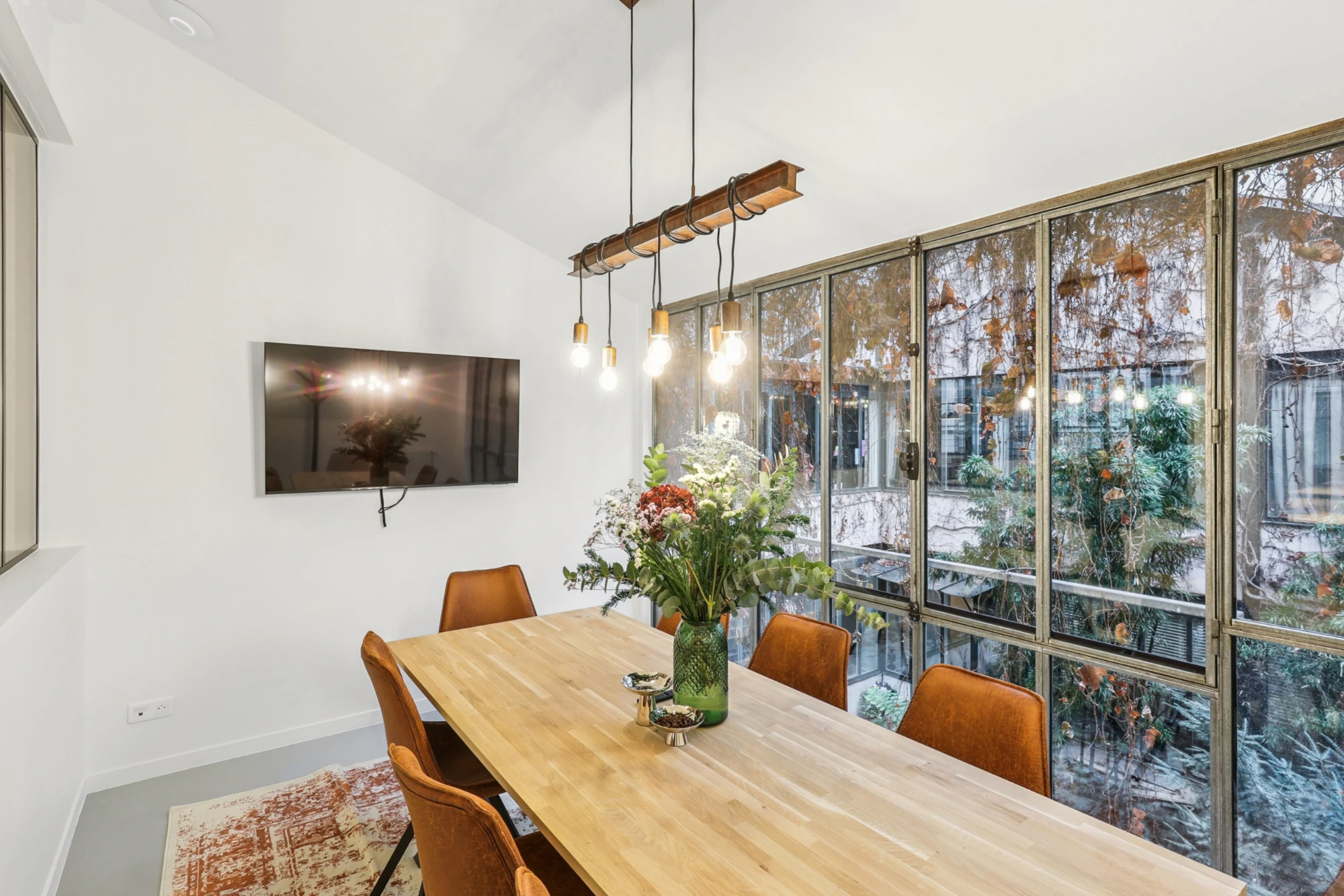 Snapdesk Le Lithographe , Meeting room for 6 people, Paris 10e