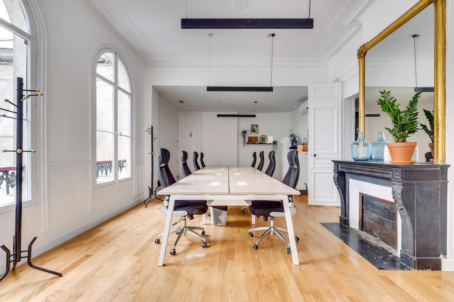 Snapdesk La Maison Bastille , Meeting room for 8 people, Paris 2e