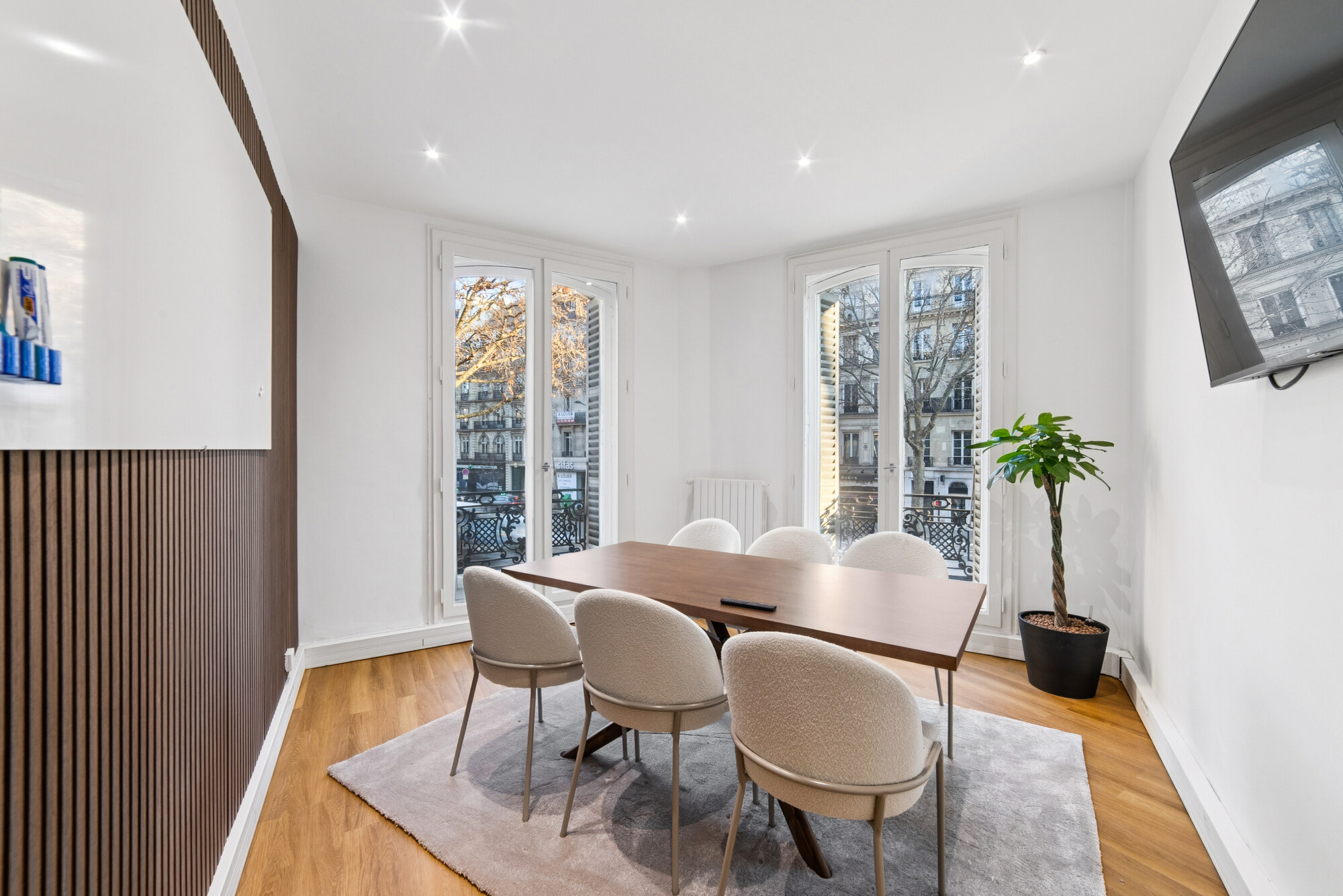 Snapdesk Le Saint Augustin , Salle de réunion 6 personnes, Paris 8e