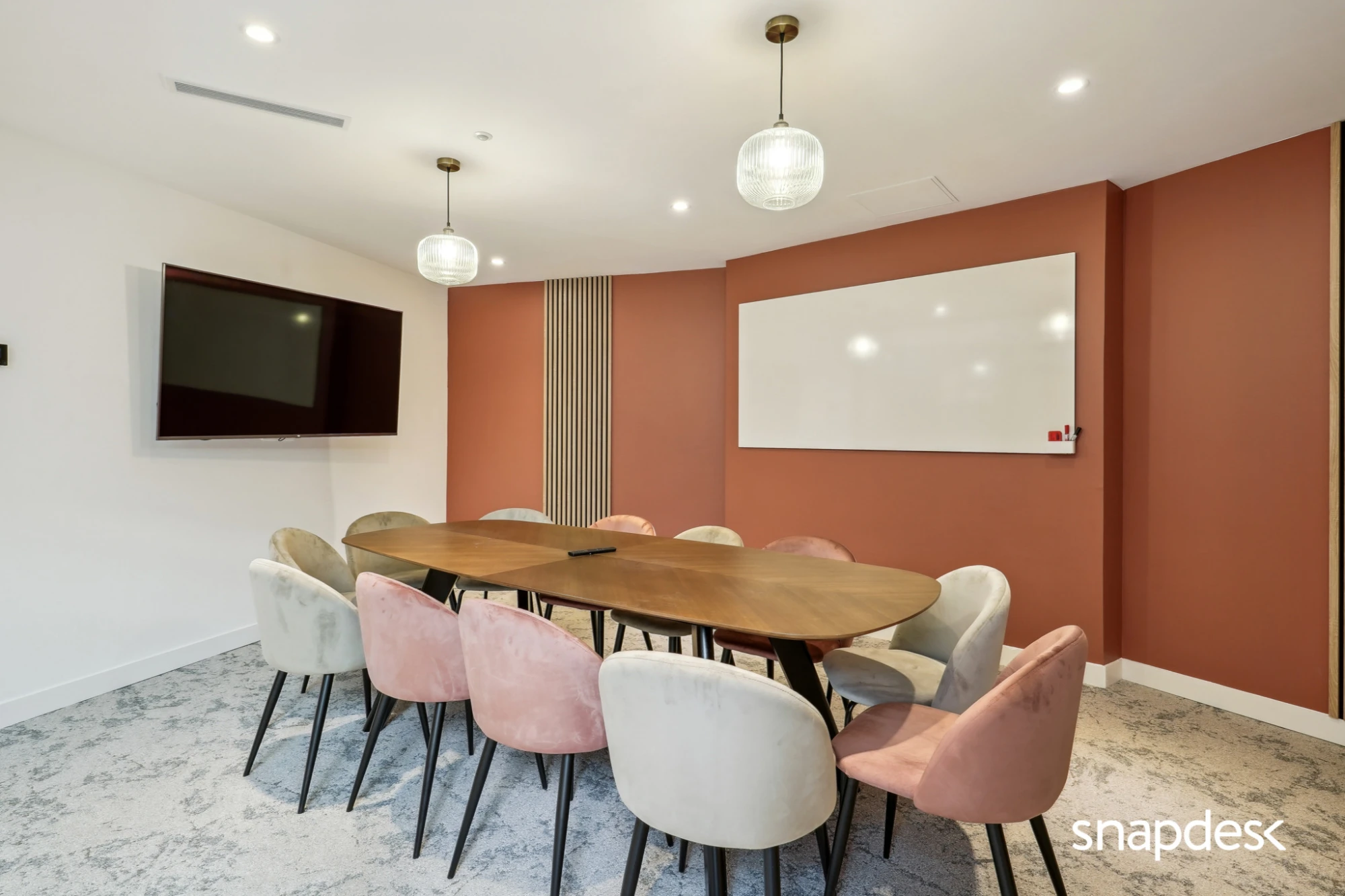 Snapdesk Le Saint Petersbourg, Salle de réunion 10 personnes, Paris 8e