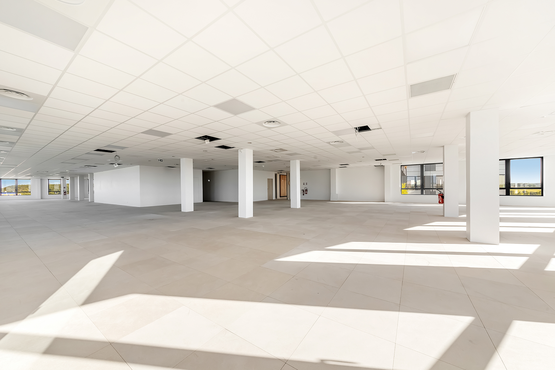 Sora Champs Blancs, Open-plan office, Cesson-Sévigné