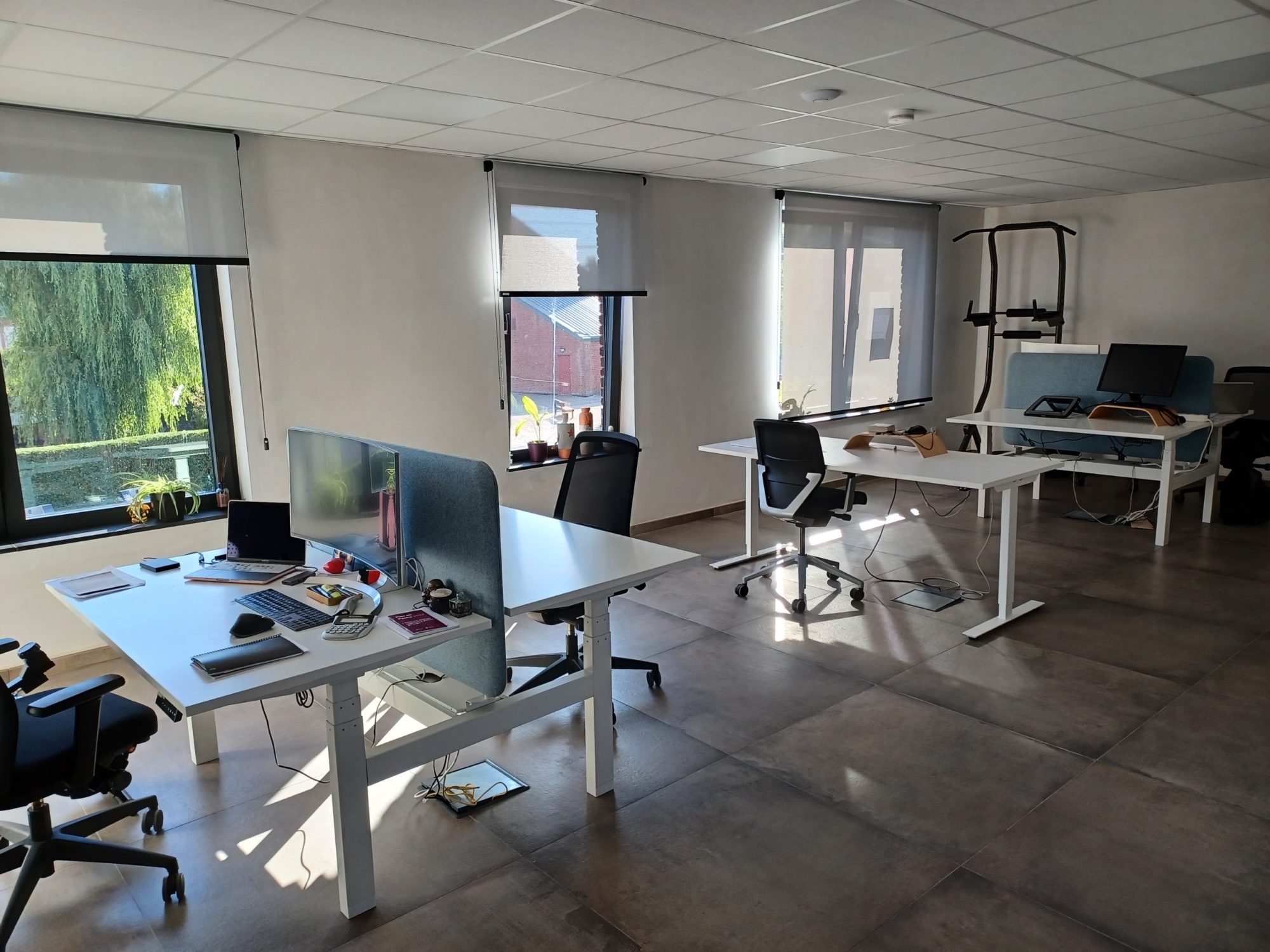 Sruk, Private office, 4 desks, Fleurus