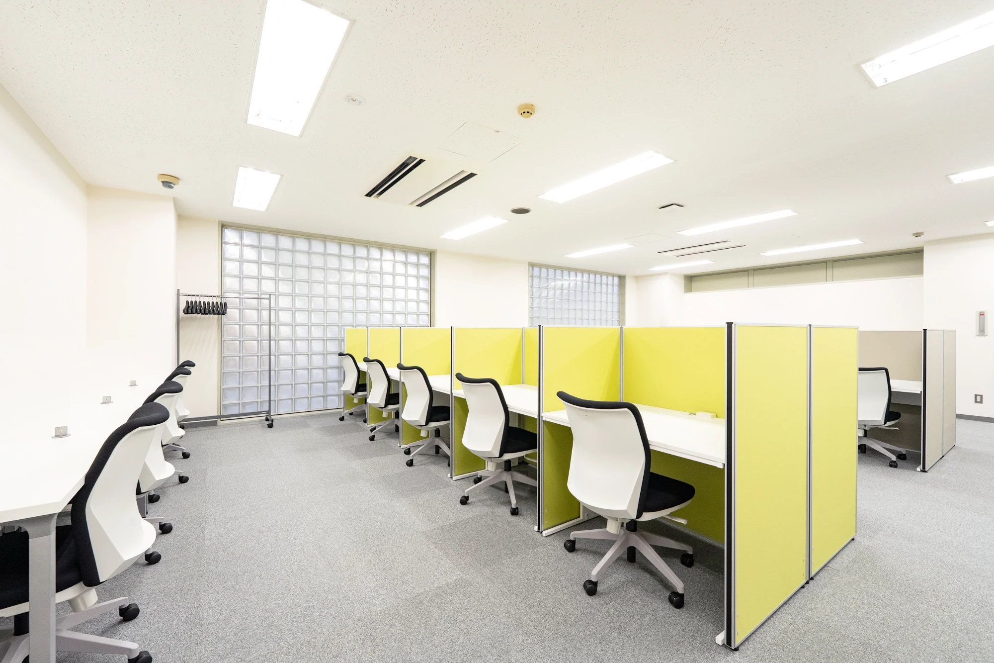 Toranomon Entre salon, オープンスペースのフリーアドレス席, Tokyo