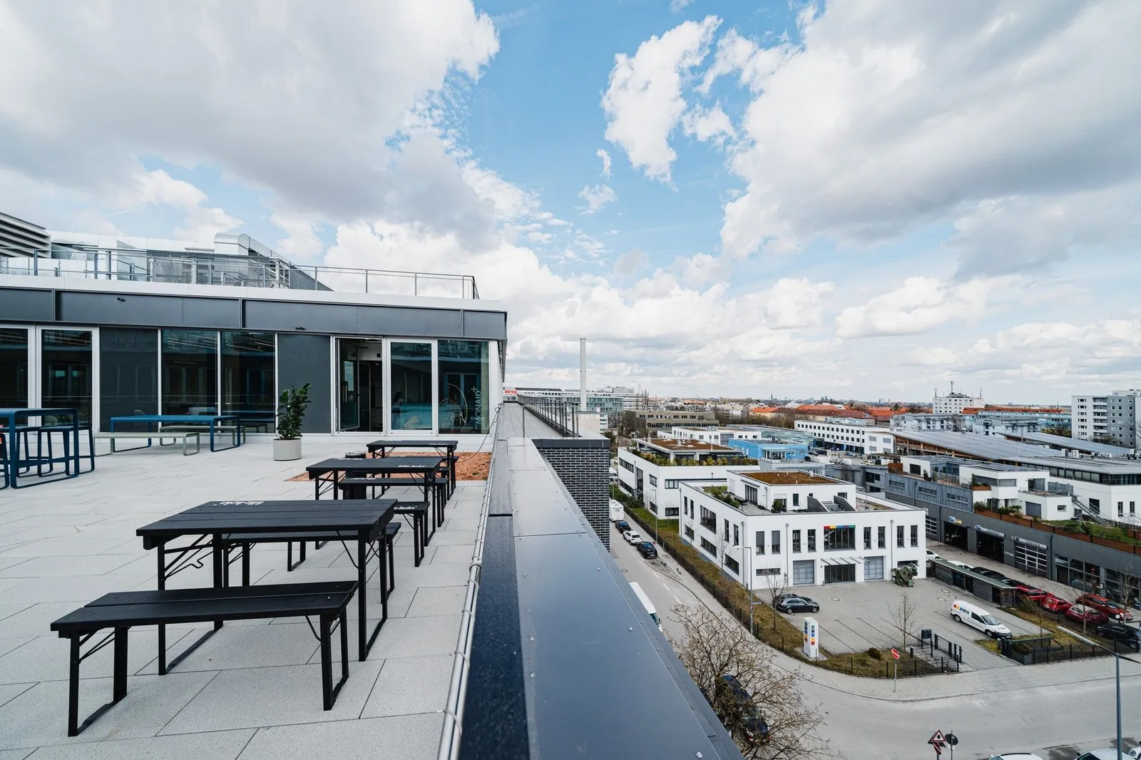1000 Satellites - SoHo, Terrasse und Außenbereich, München
