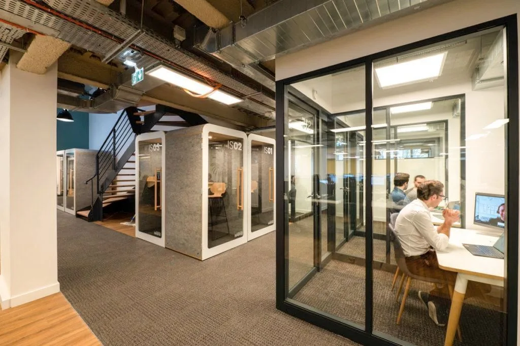 Le 103, Cabine acoustique, Paris 11e