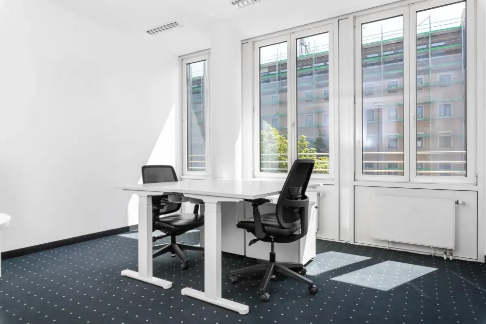 Regus Osaka, Yodoyabashi、個室オフィス 2 名、大阪
