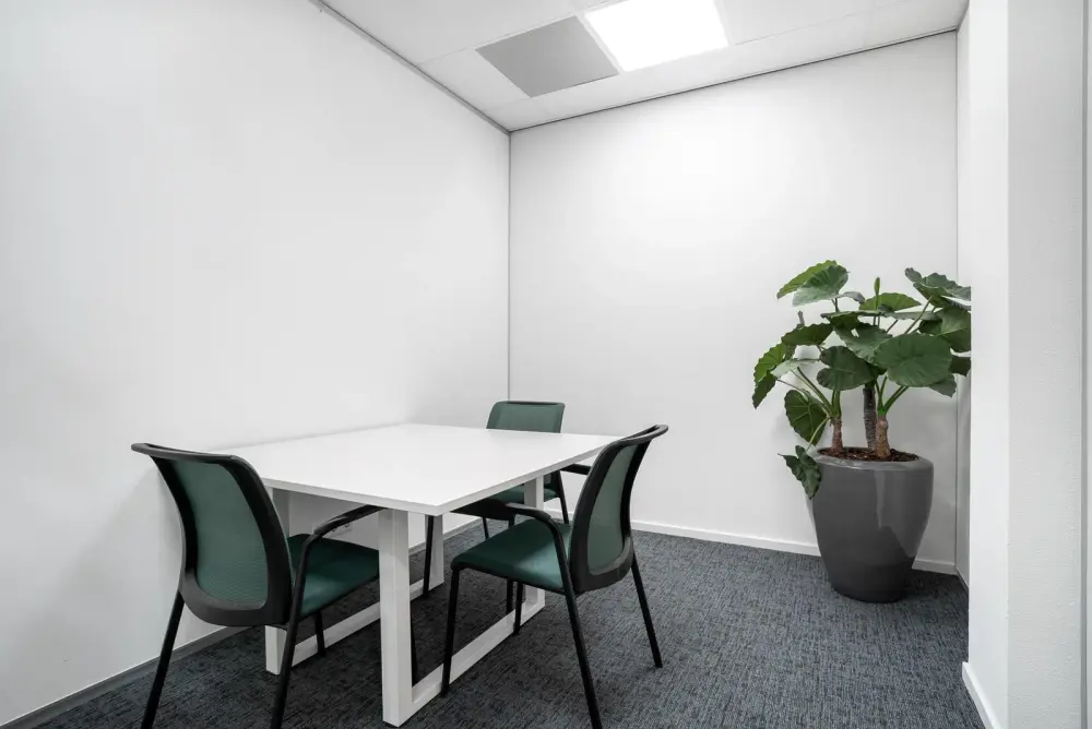 Regus HIROSHIMA, Ekimae、会議室 352、広島