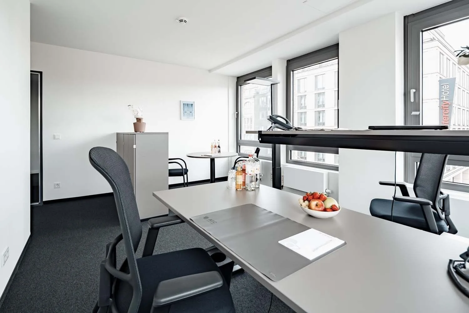 ABC Workspaces Central Station - Hamburg, Privatbüro mit 2 Arbeitsplätzen, Hamburg