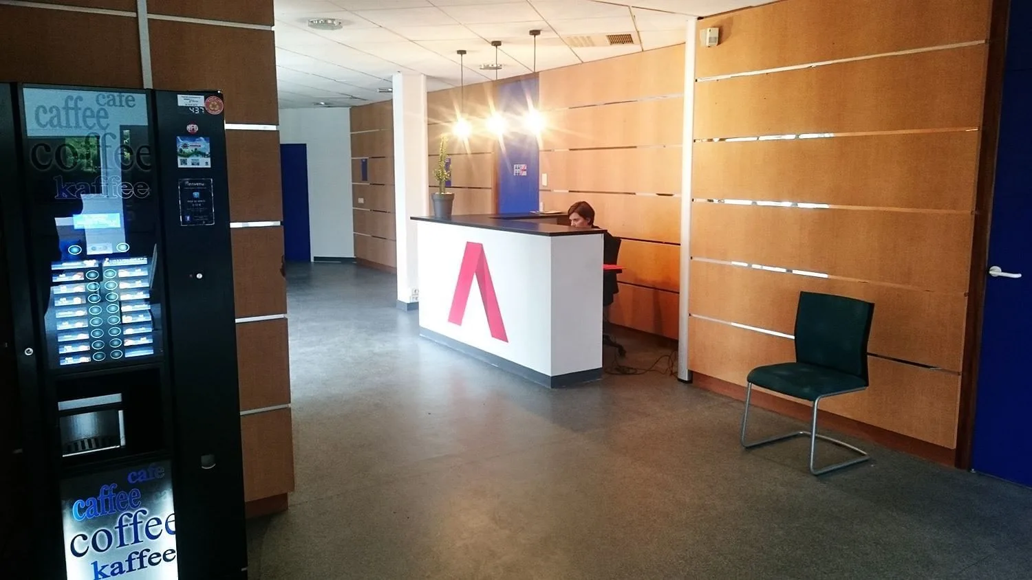 Access Bureau, Reception, Valence