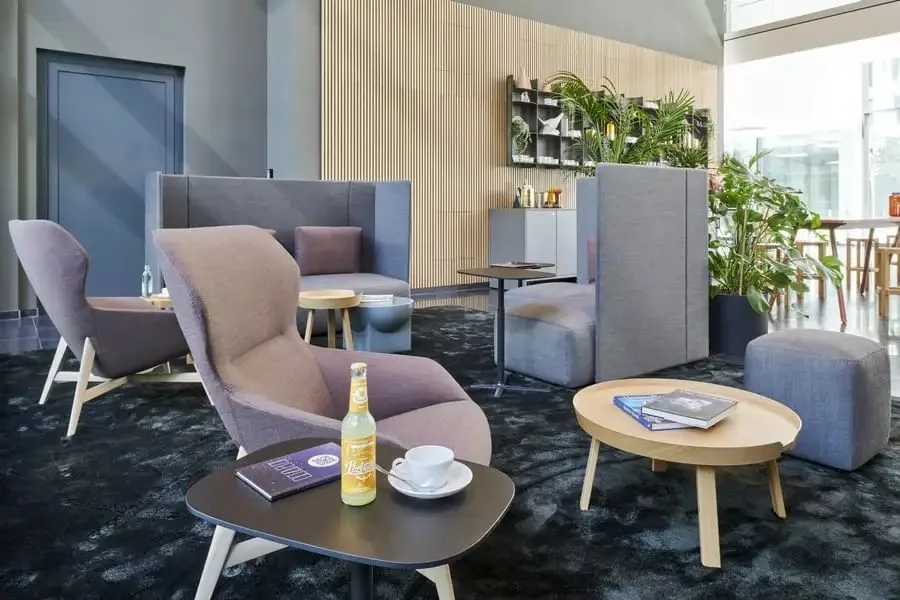 Accumulata Operations, Lounge, München