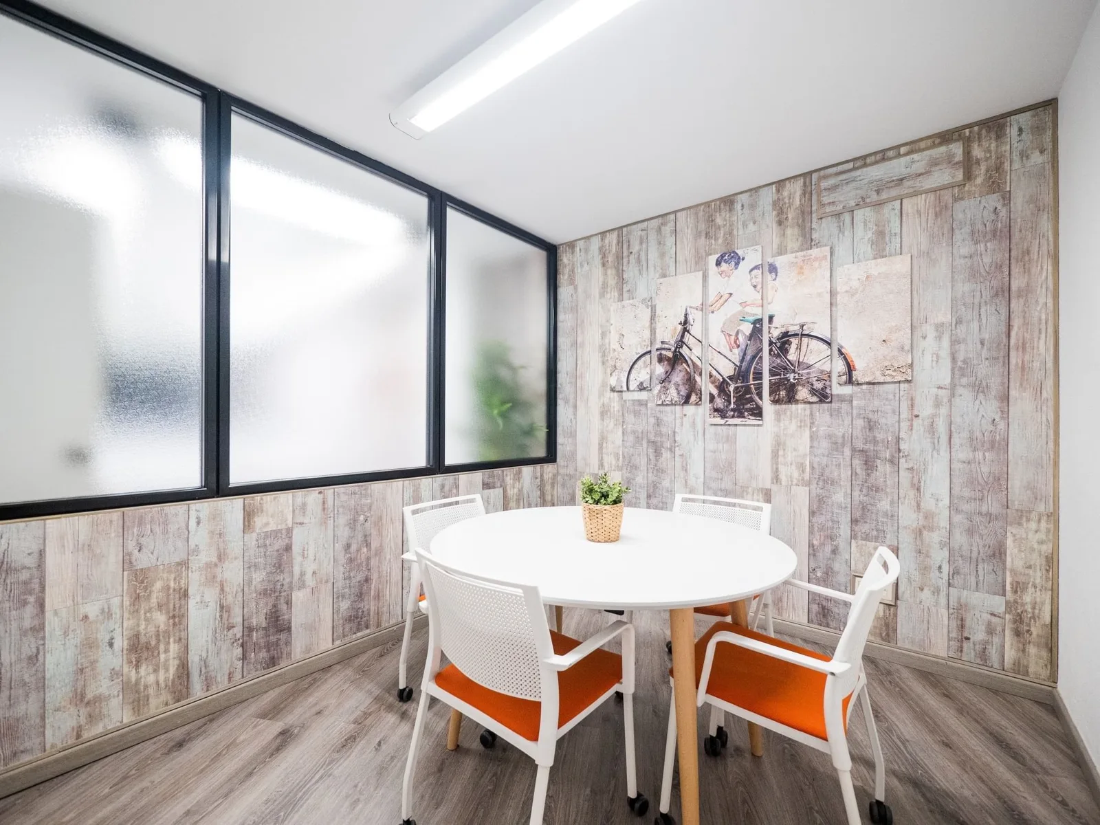 Algri Coworking, Sala de reuniones para 4 personas, Barcelona