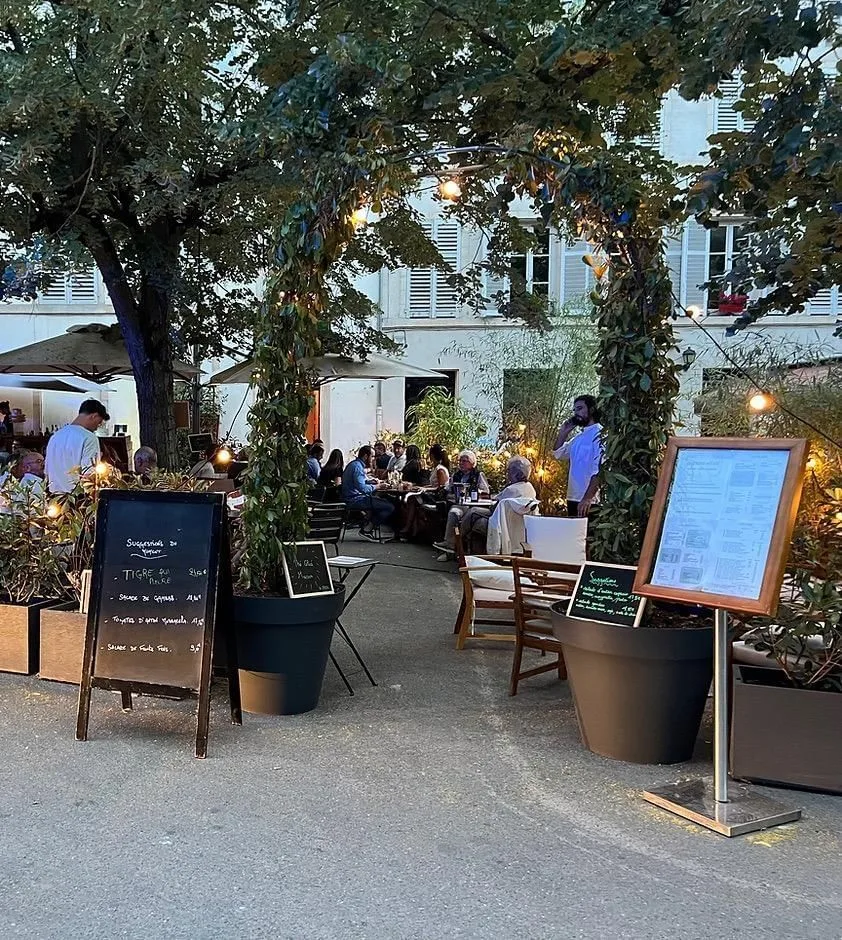 Amis Nancy, Terrasse und Außenbereich, Nancy