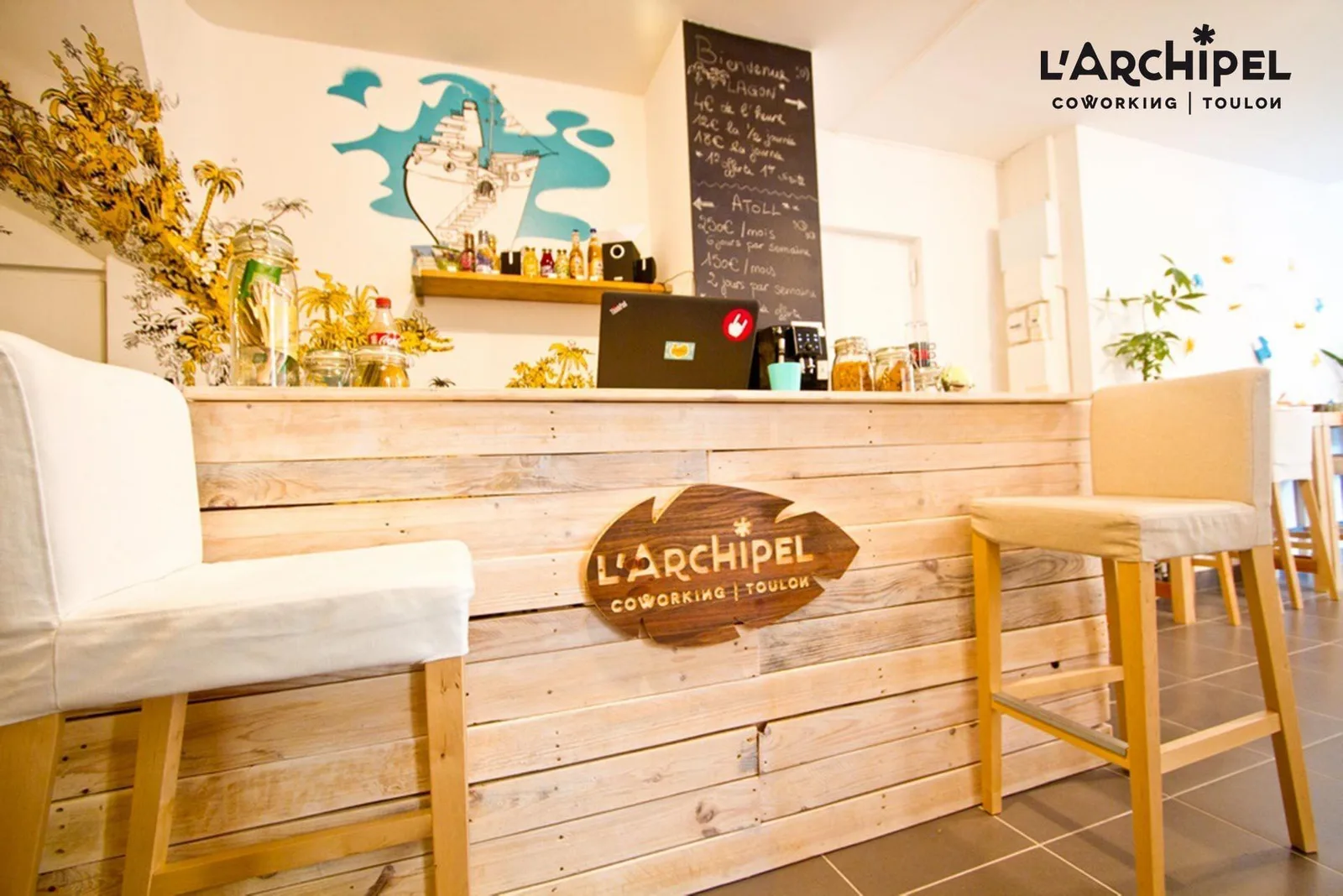 L'Archipel, Reception, Toulon