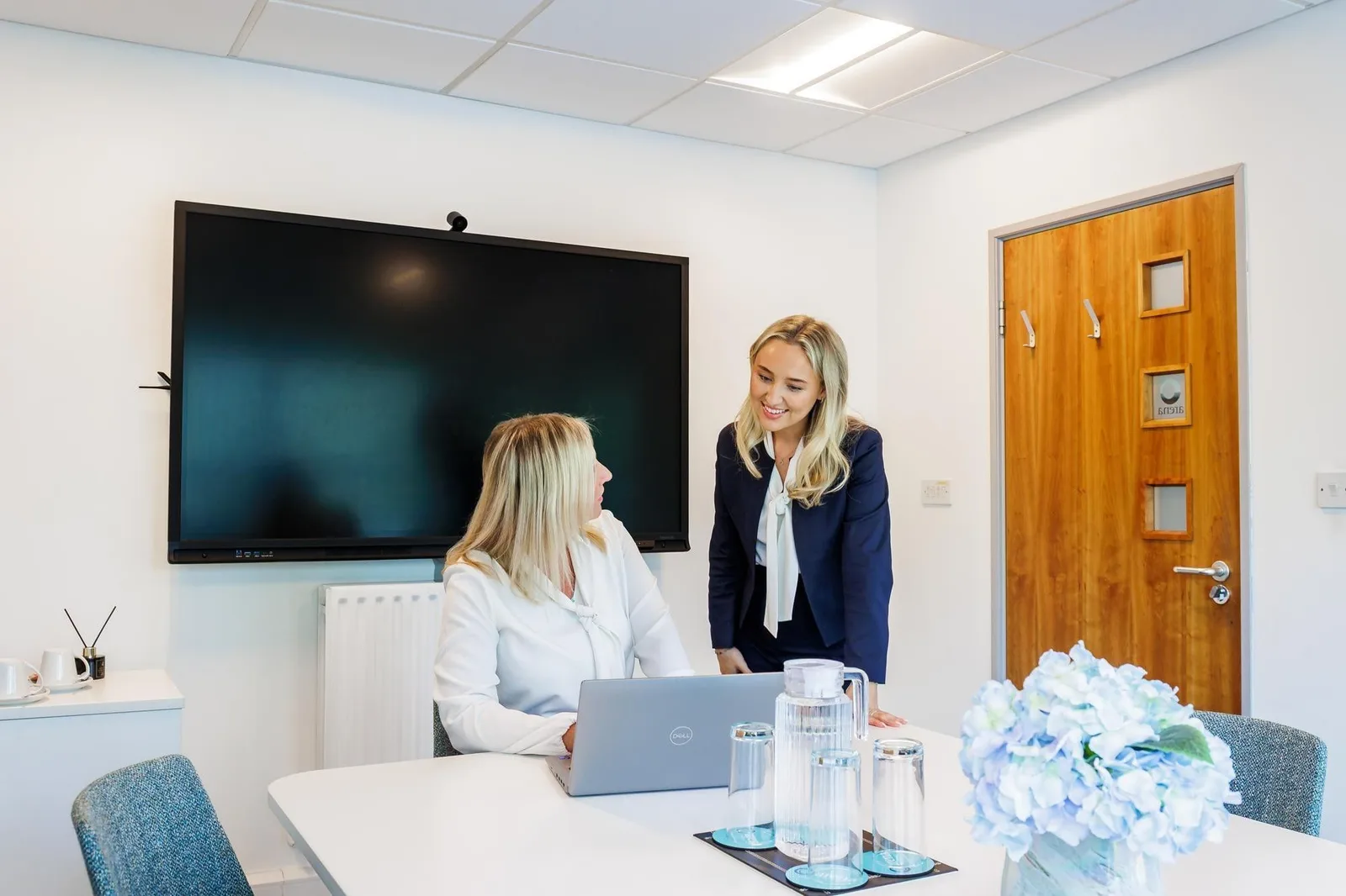 Arena Offices Ferndown - Nimrod Way, Meeting room for 3 people, Ferndown