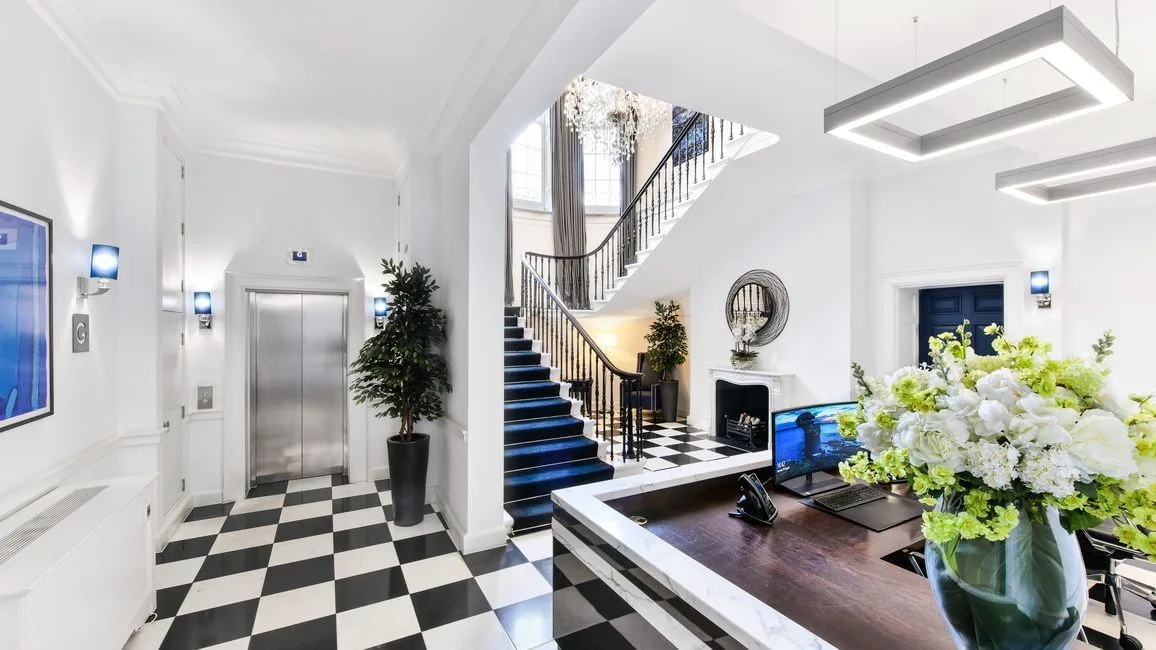 Argyll - 8-10 Hill Street, Reception, London