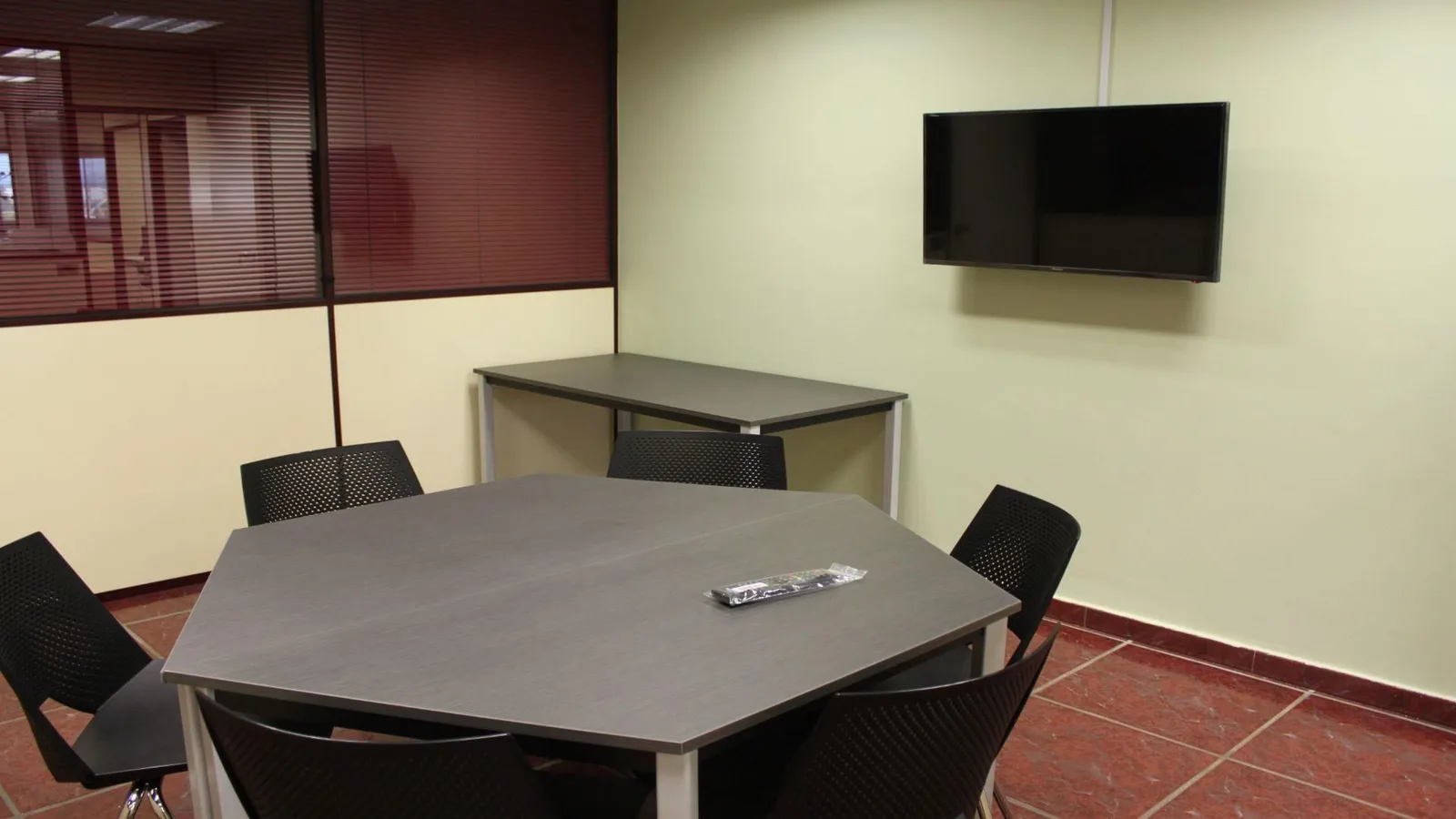 Asuakoworking, Sala de reuniones para 6 personas, Erandio