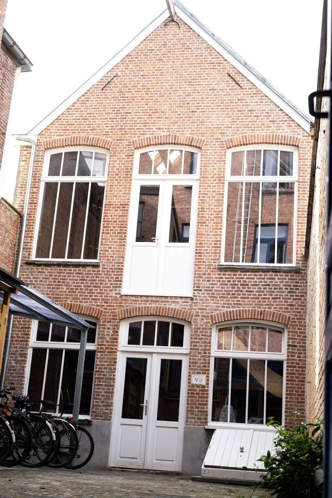 Backyard Ghent, Gevel van het gebouw, Gent