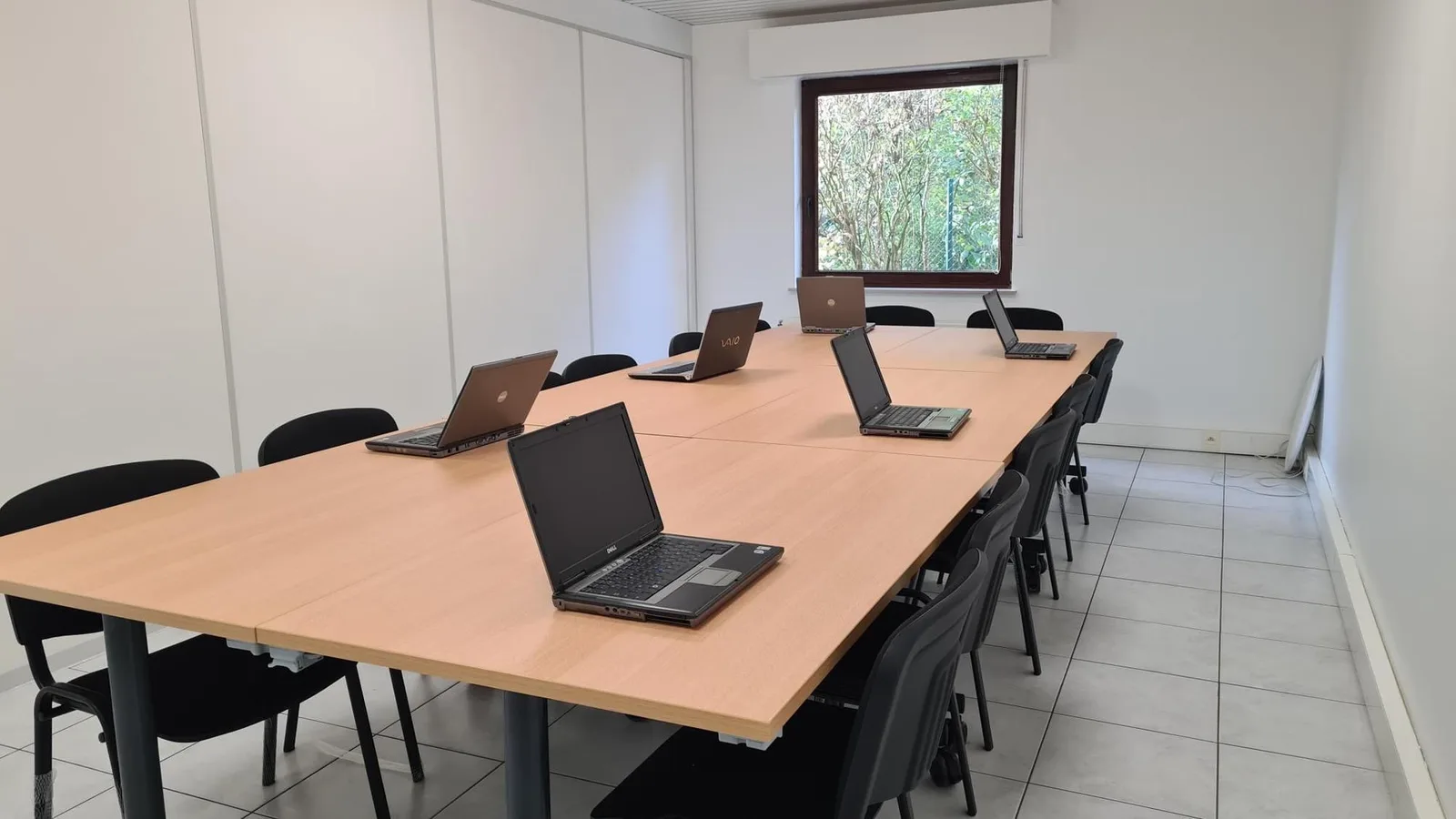 Baron Coworking, Meeting room for 10 people, Dilbeek