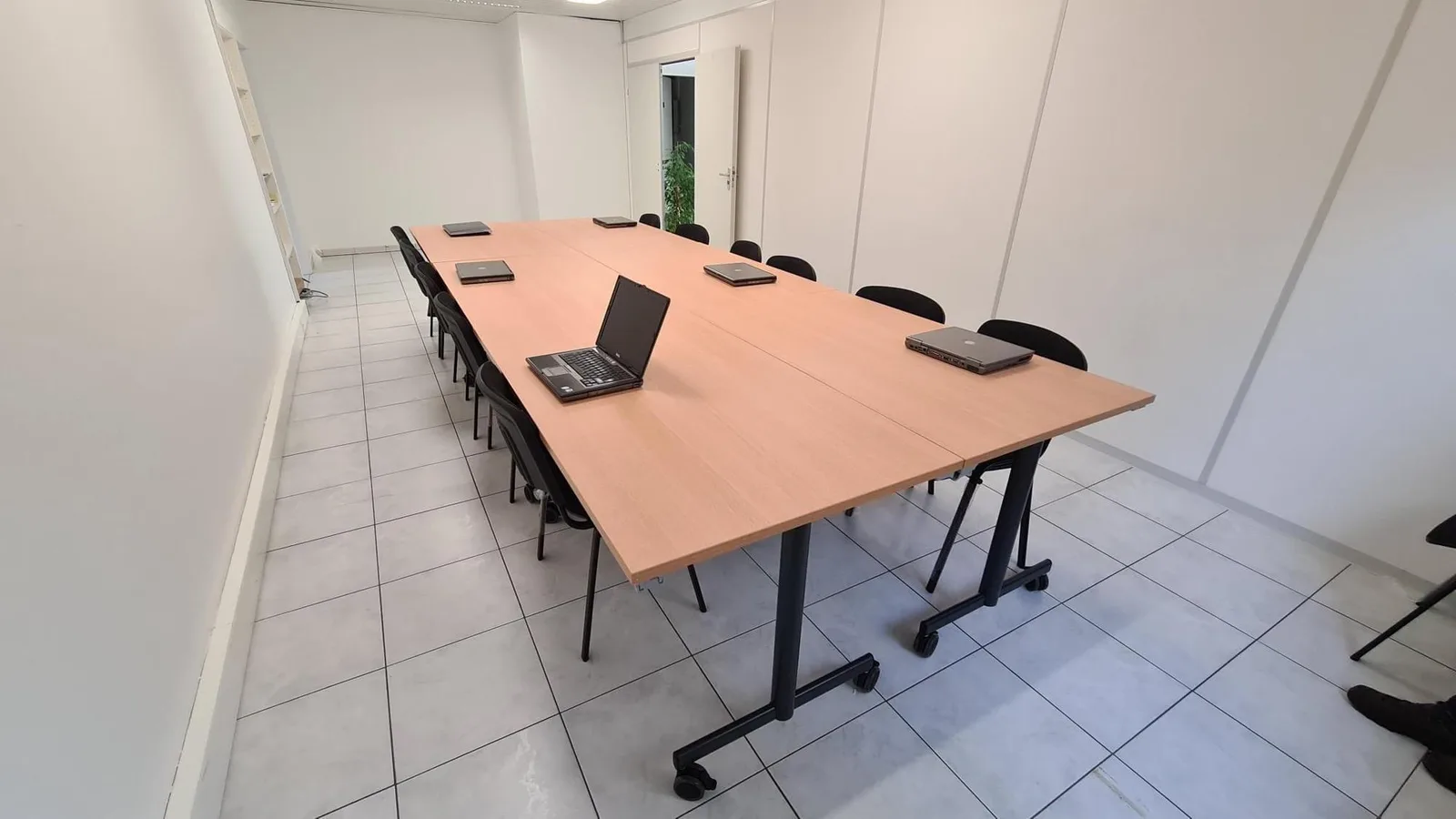 Baron Coworking, Meeting room for 12 people, Dilbeek