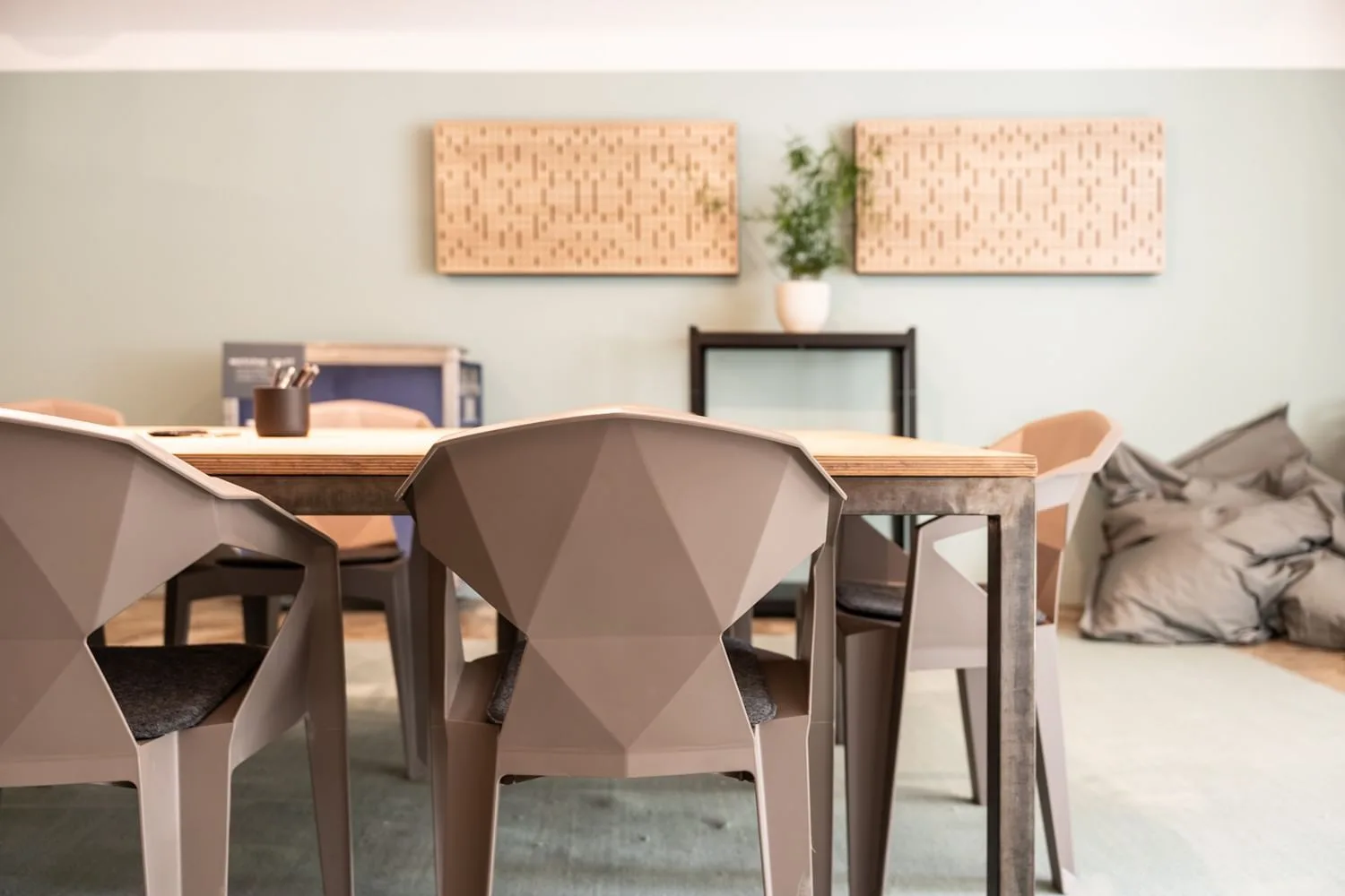 BASE Coworking, Besprechungsraum für 6 Personen, München