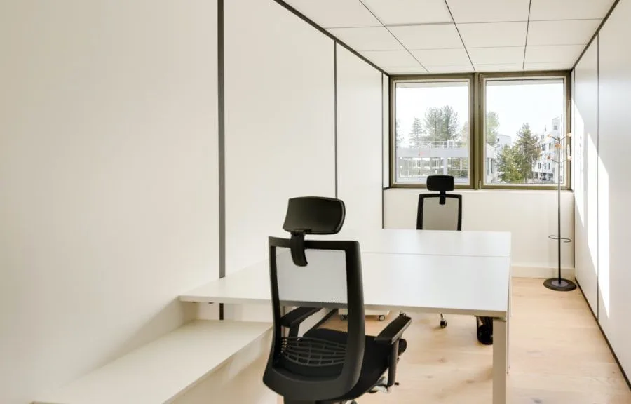 BBS Bordeaux Lac, Private office, 2 desks, Bordeaux