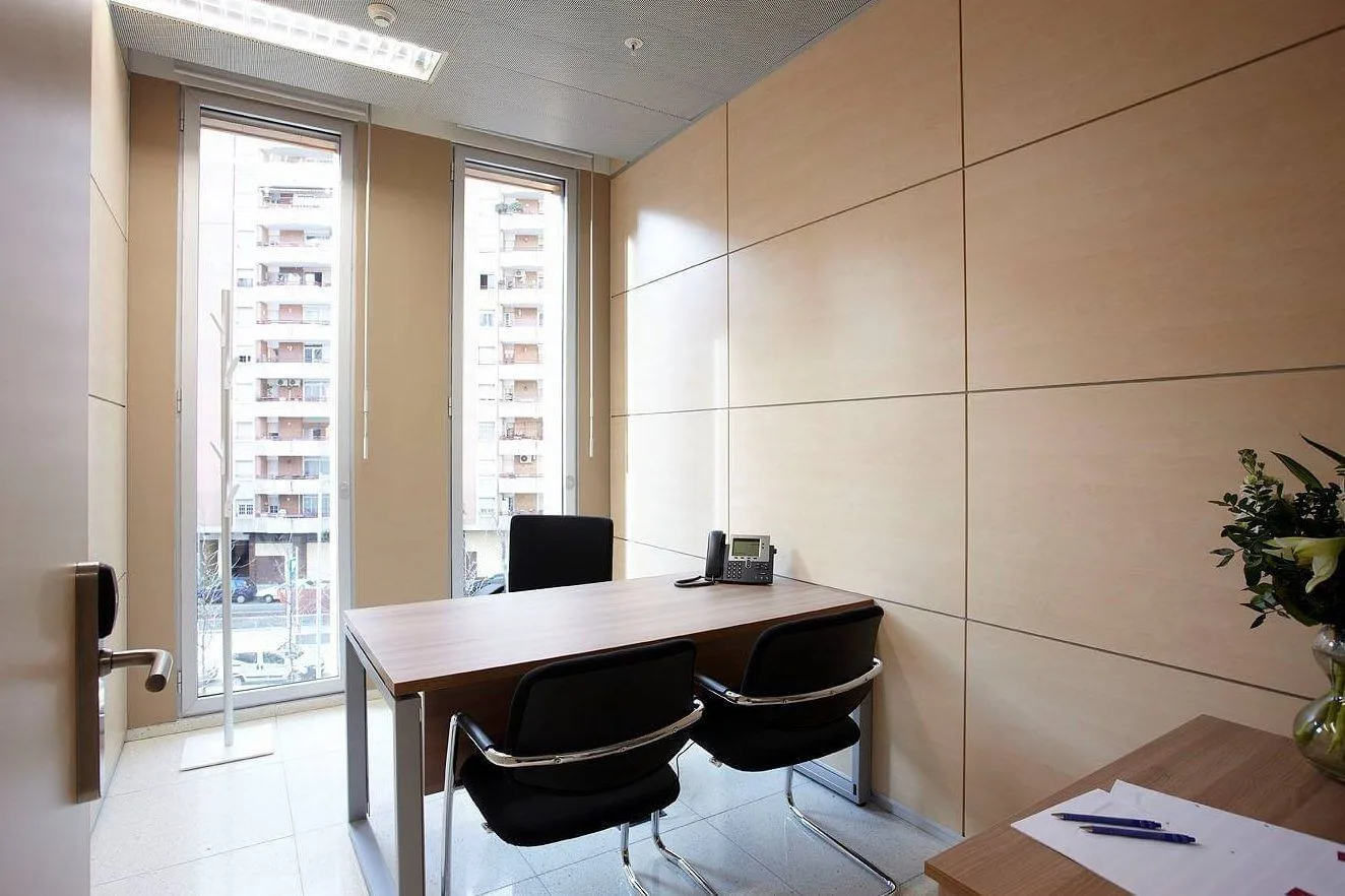 Bcn Coworking, Private office, 1 desk, L'Hospitalet de Llobregat