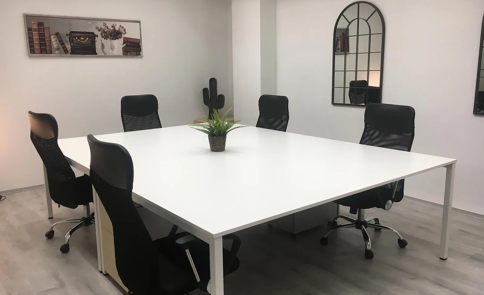 Bdn Working, Meeting room for 5 people, Badalona