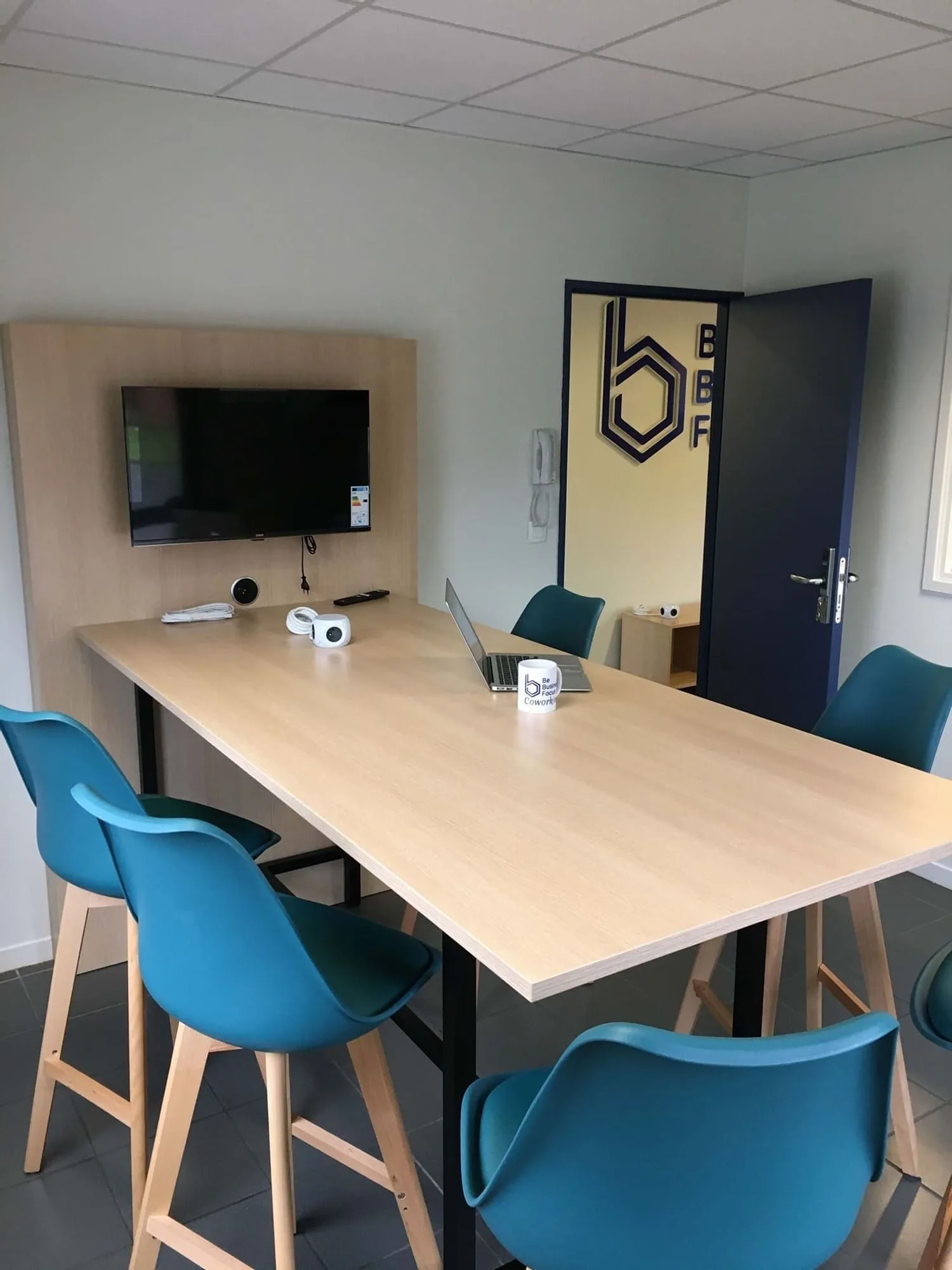 Be Business Focus Coworking, Salle de réunion 6 personnes, Grande Synthe