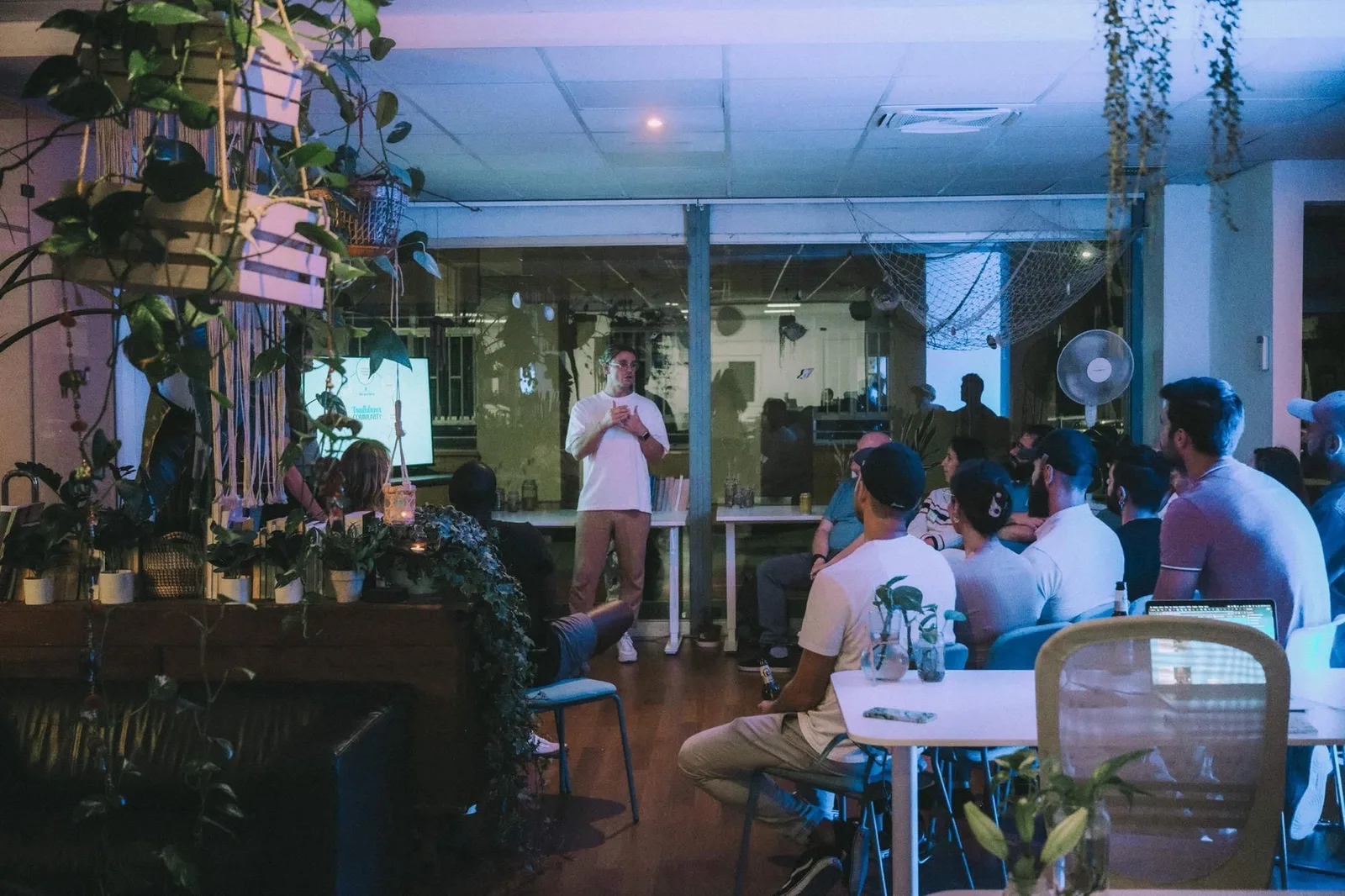 Beach House Coworking, Sala de formación para 12 personas, Las Palmas de Gran Canaria
