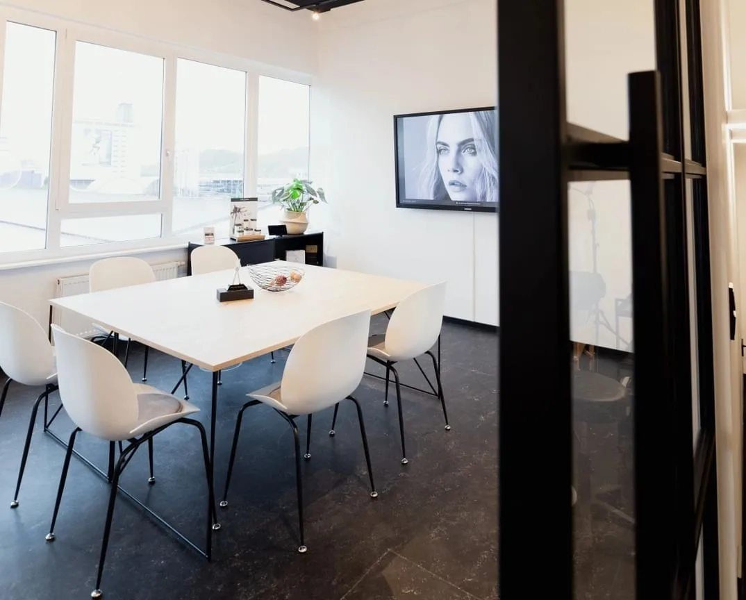 Beauty Work & Co, Besprechungsraum für 6 Personen, Stuttgart