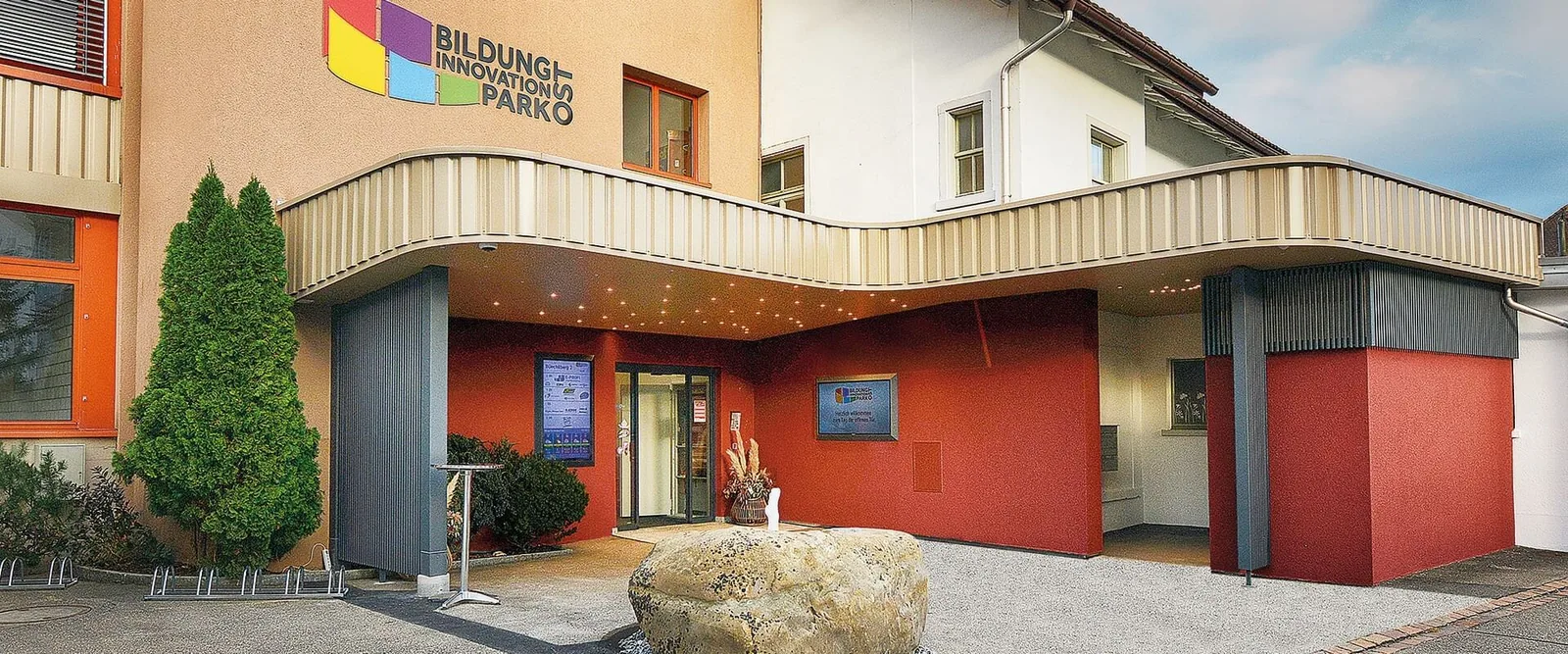 Bildungs und Innovationspark Ost, Building facade, Eschenbach