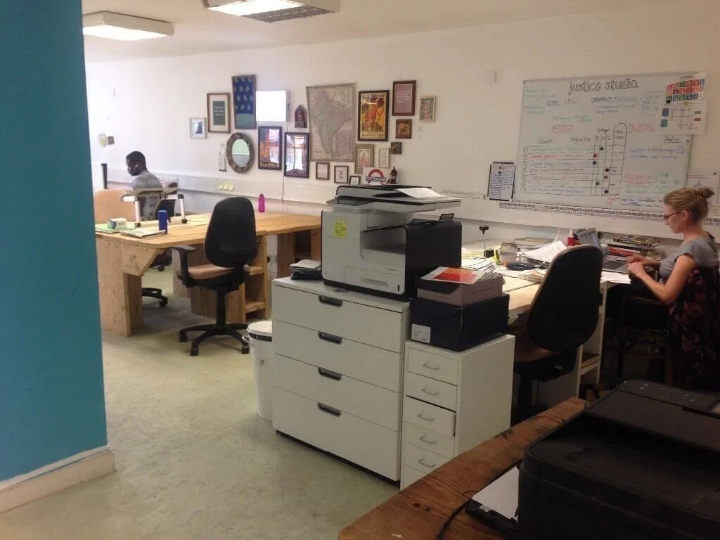 Blighty Workspace High Road, Open-plan office, London