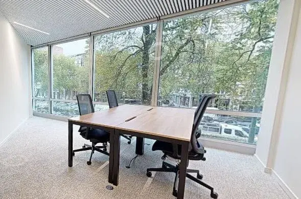 Clockwise by The Louise, Bureau privatif 4 personnes, Brussel