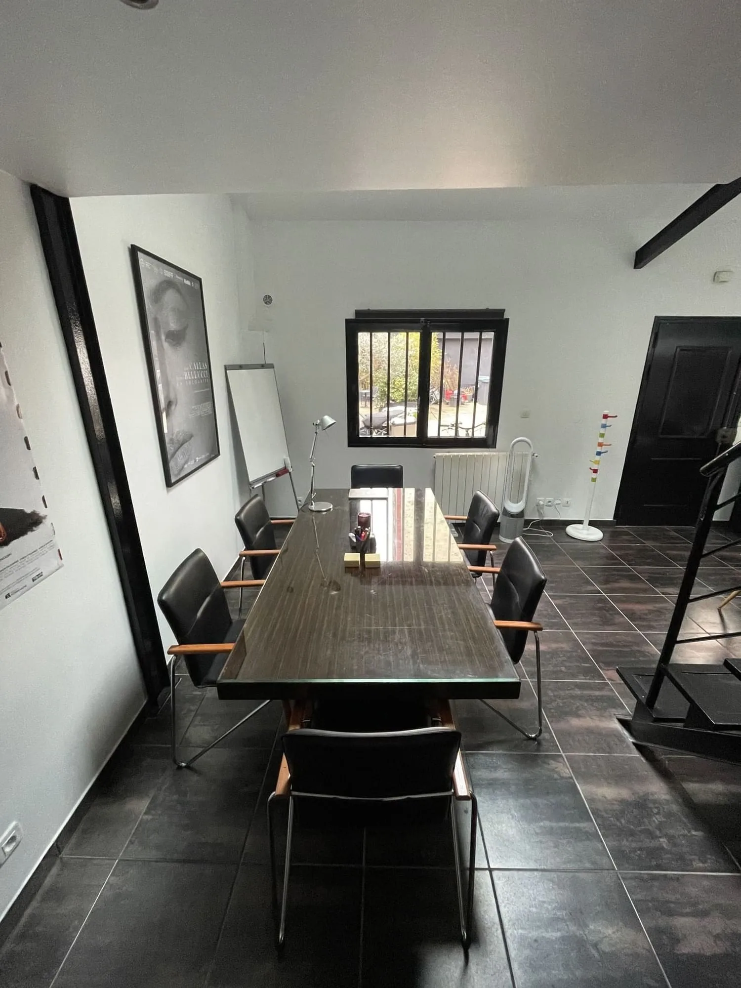 Bureau privatif Saint-Denis, Besprechungsraum für 6 Personen, Saint-Denis