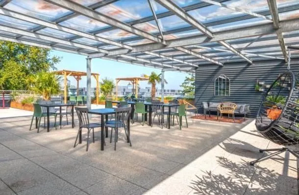 Bureaux & Co Le César Pierresvives, Terrasse und Außenbereich, Montpellier