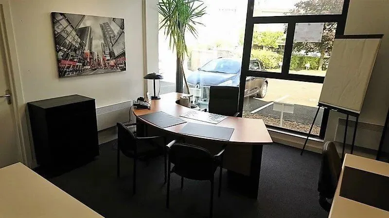 Bureaux Services, Private office, 1 desk, Le Mans