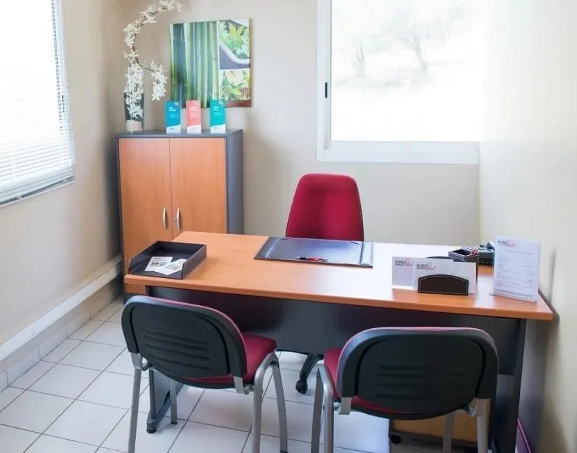 Buro Club Martinique, Private office, 1 desk, Fort-de-France