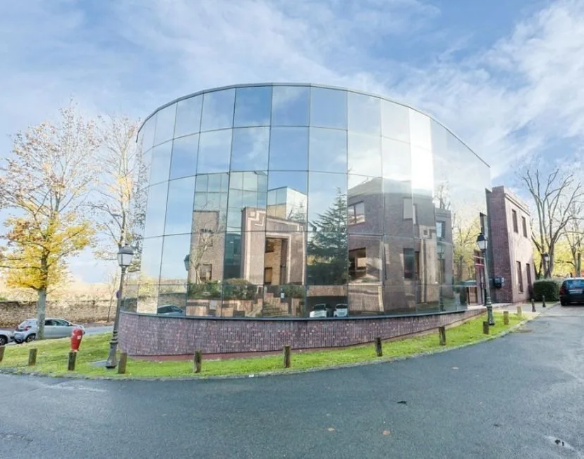 Buro Club Saint-Germain-en-Laye, Façade, Saint-Germain-en-Laye