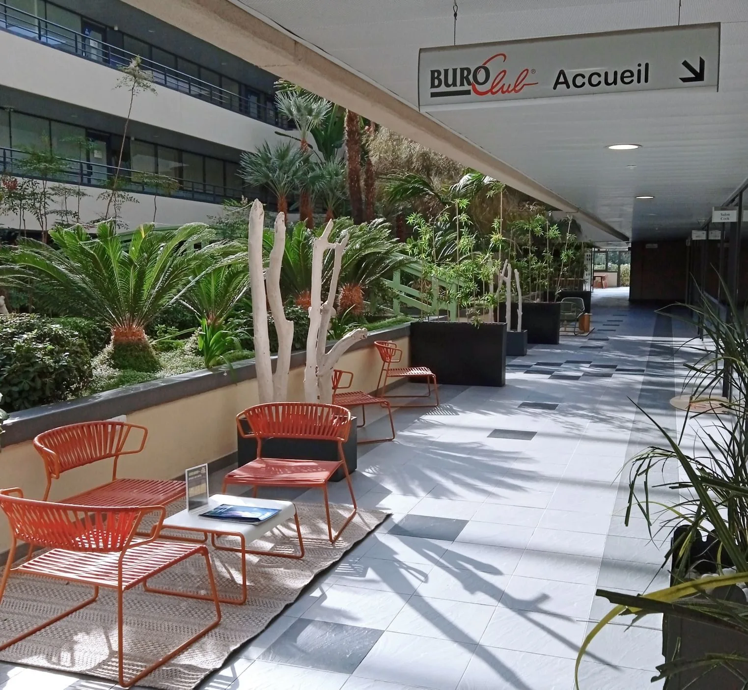 BURO Club Sophia Antipolis chez Drakkar, Terrasse und Außenbereich, Valbonne