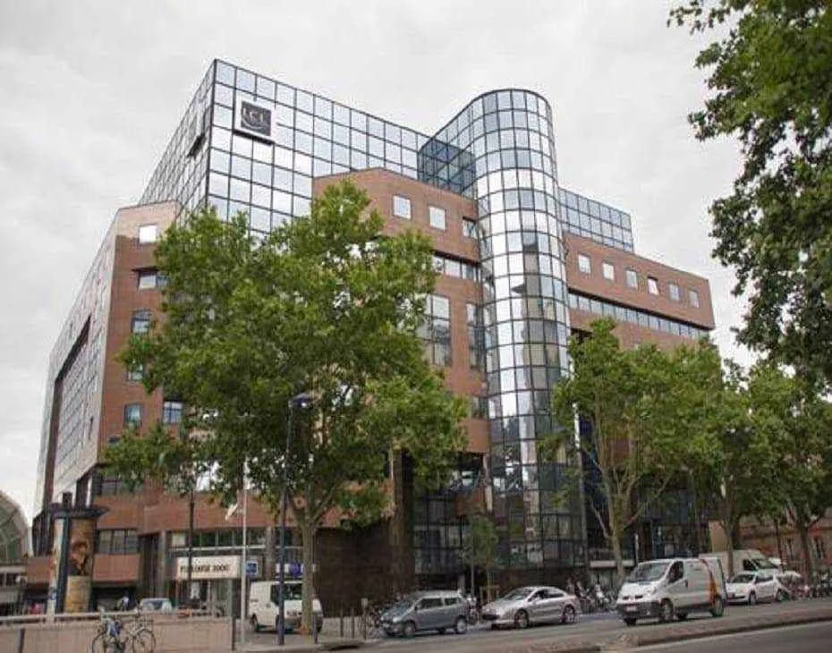 Buro Club Toulouse Compans, Building facade, Toulouse