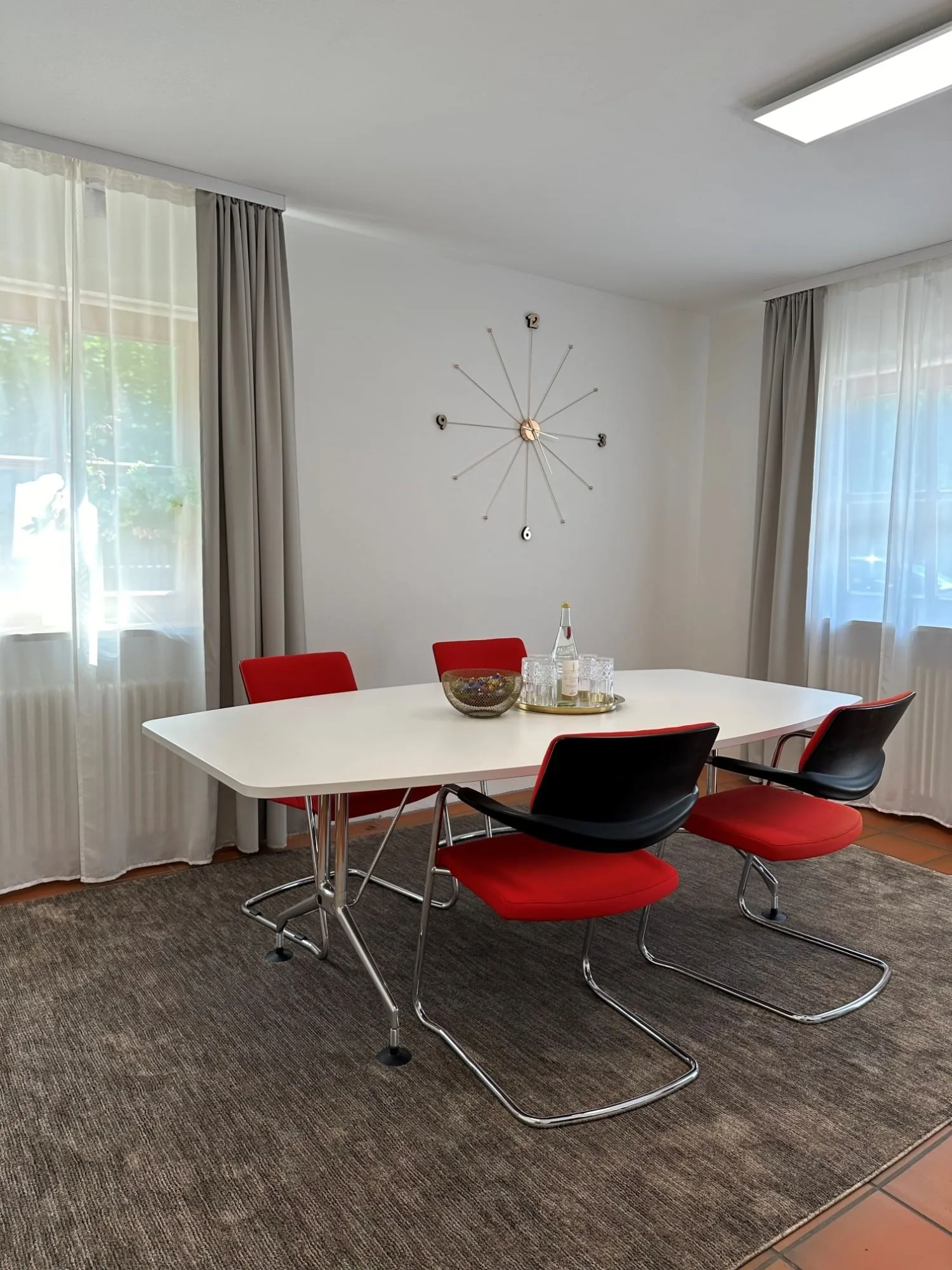 Büro Grünwald III, Besprechungsraum für 4 Personen, Grünwald
