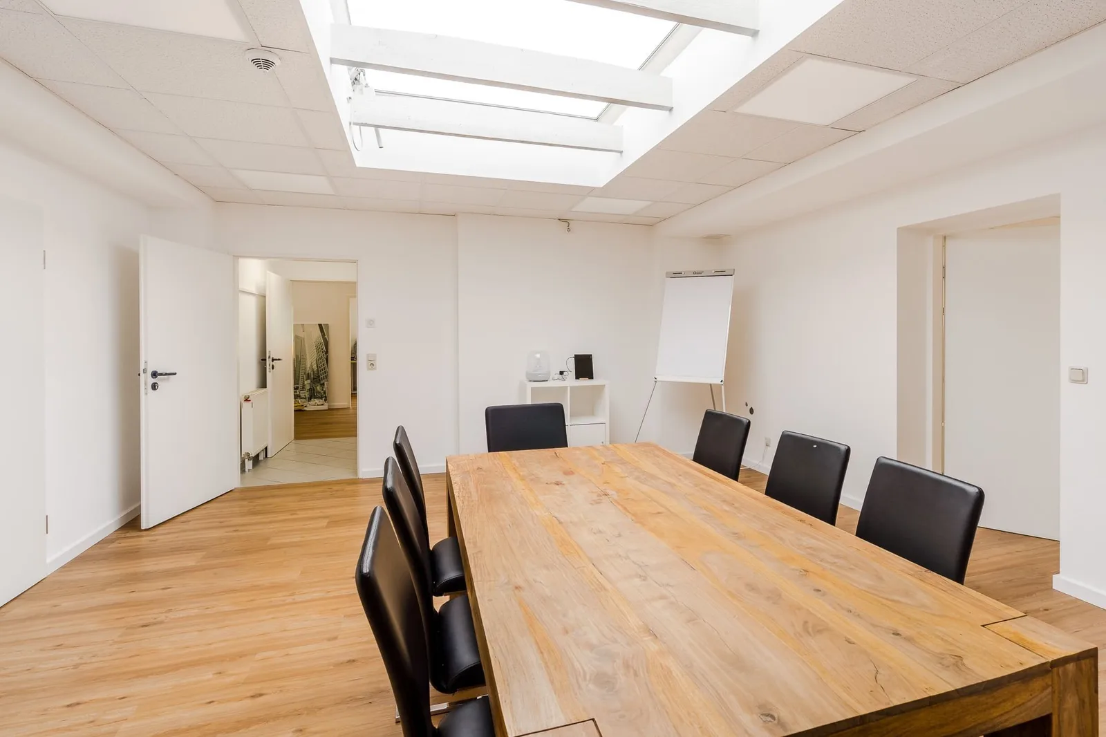 Bürogemeinschaft Nebenan, Besprechungsraum für 7 Personen, Oberursel (Taunus)