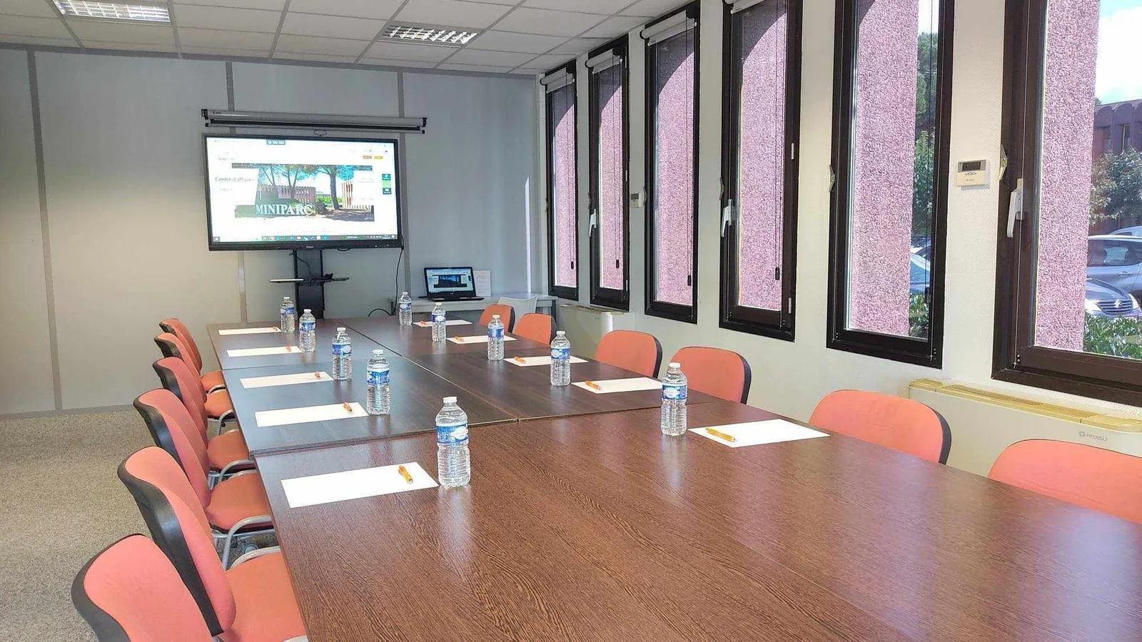 Buropôle Services, Meeting room for 14 people, Labège