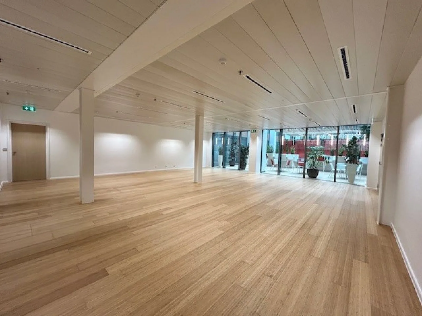 Business Office Services - Naos Vertigo, Großraumbüro, Luxembourg City